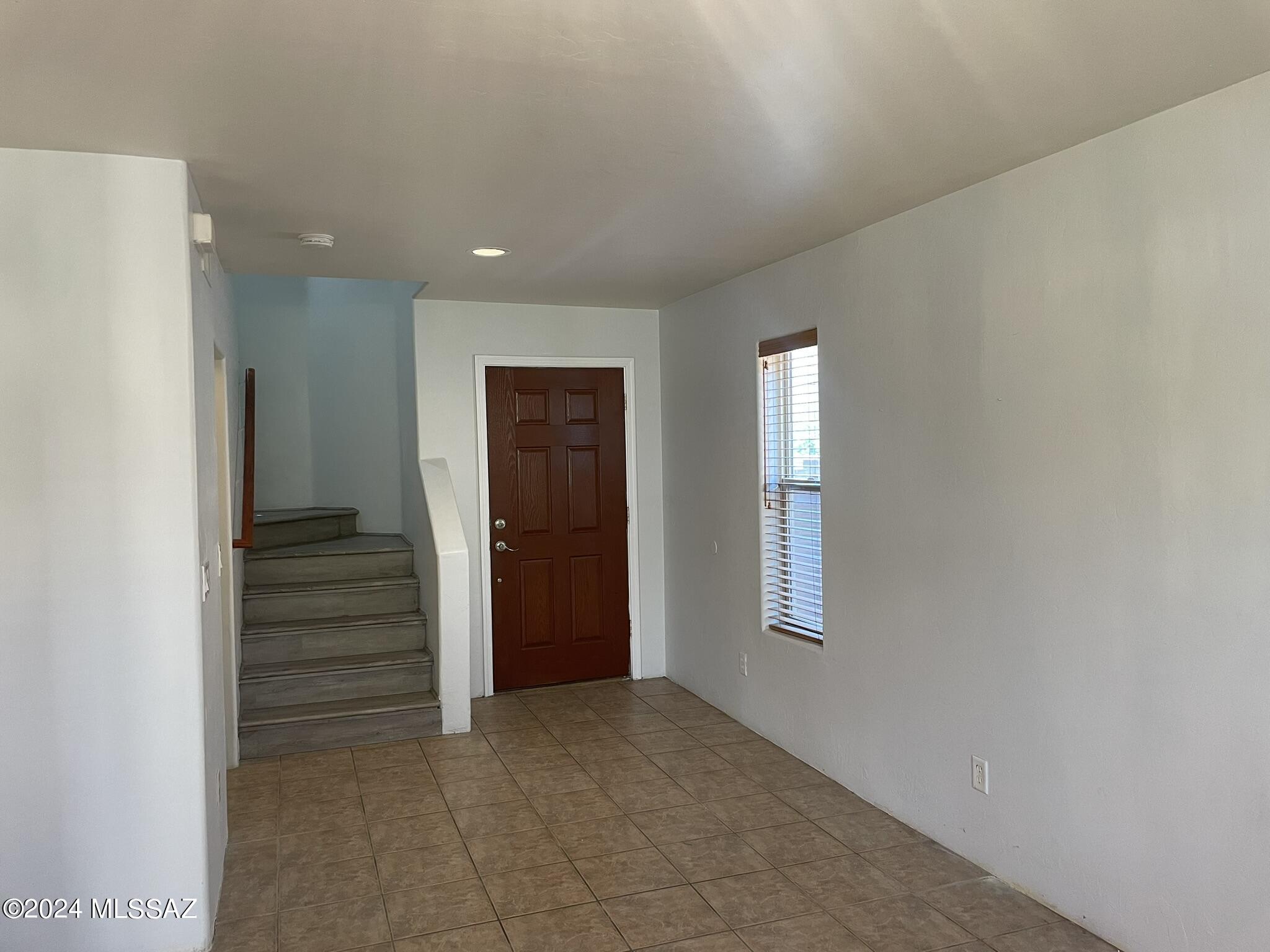 2944 N Cardell Circle