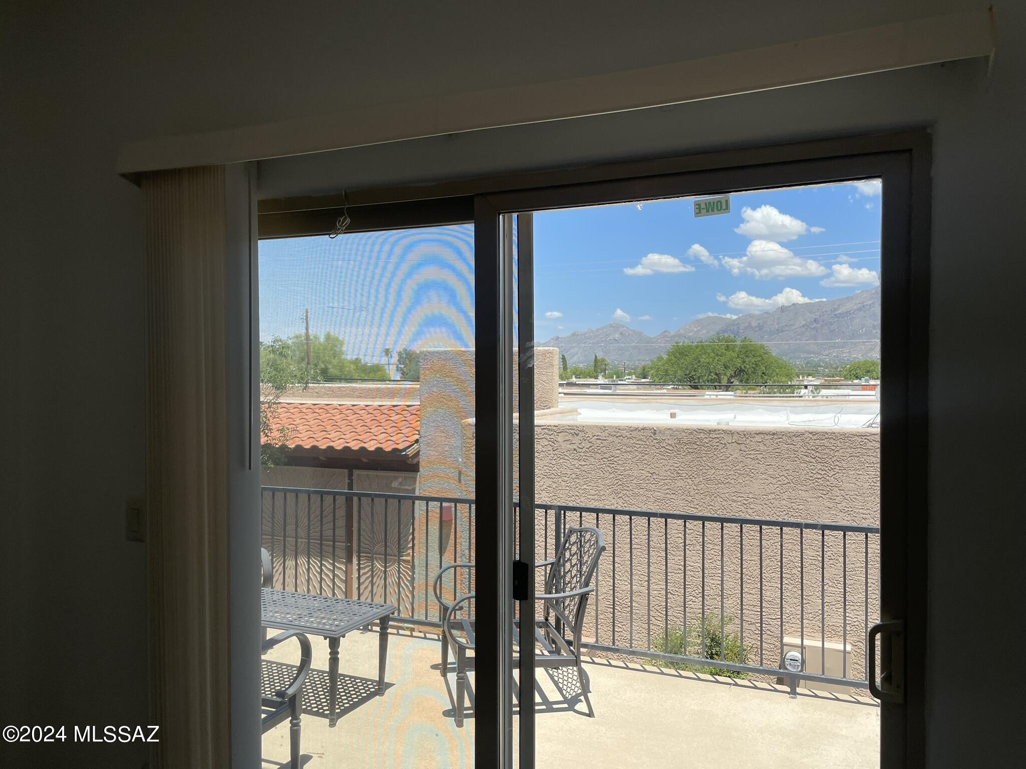 2944 N Cardell Circle