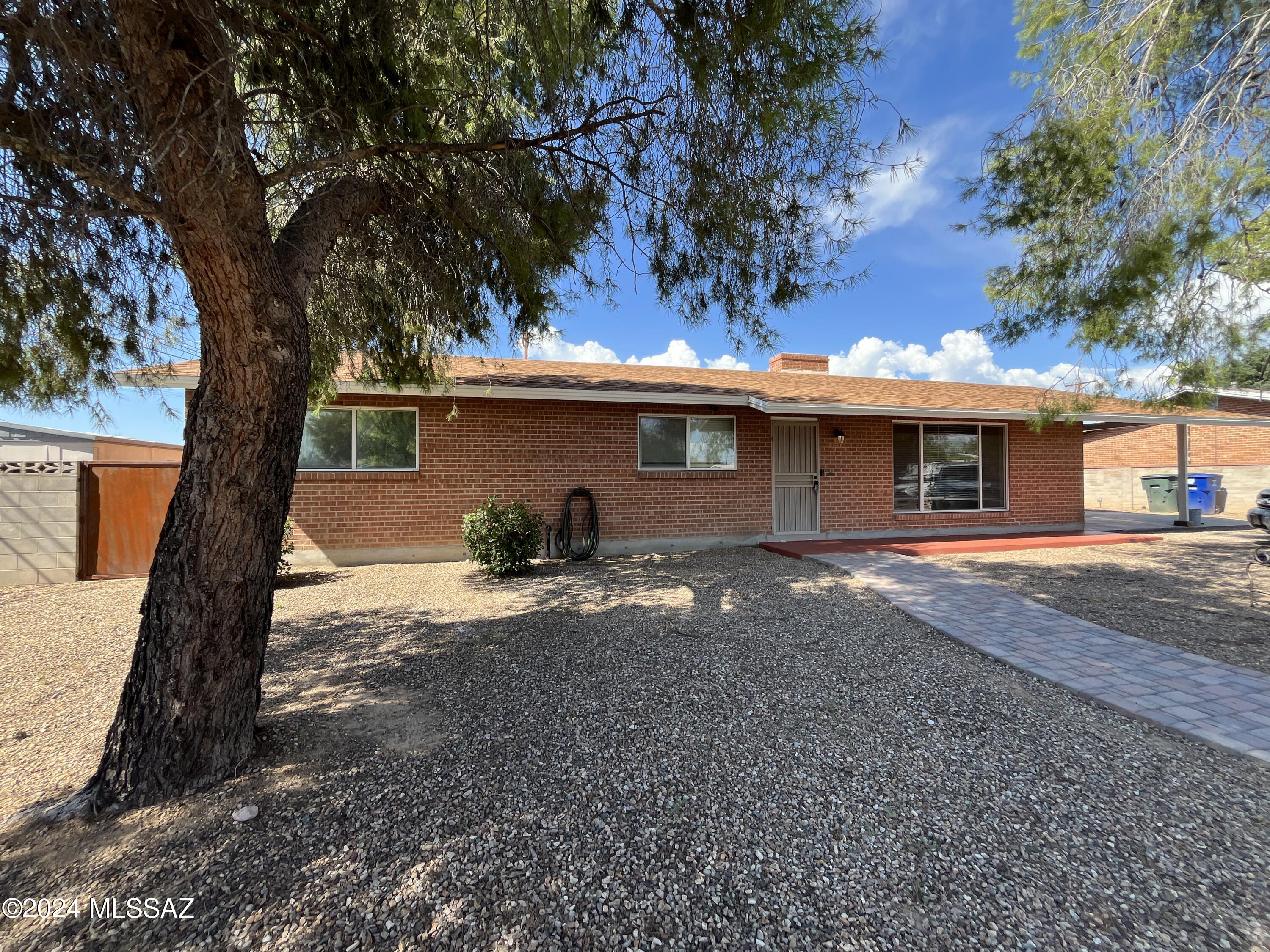 5501 E Spring Street