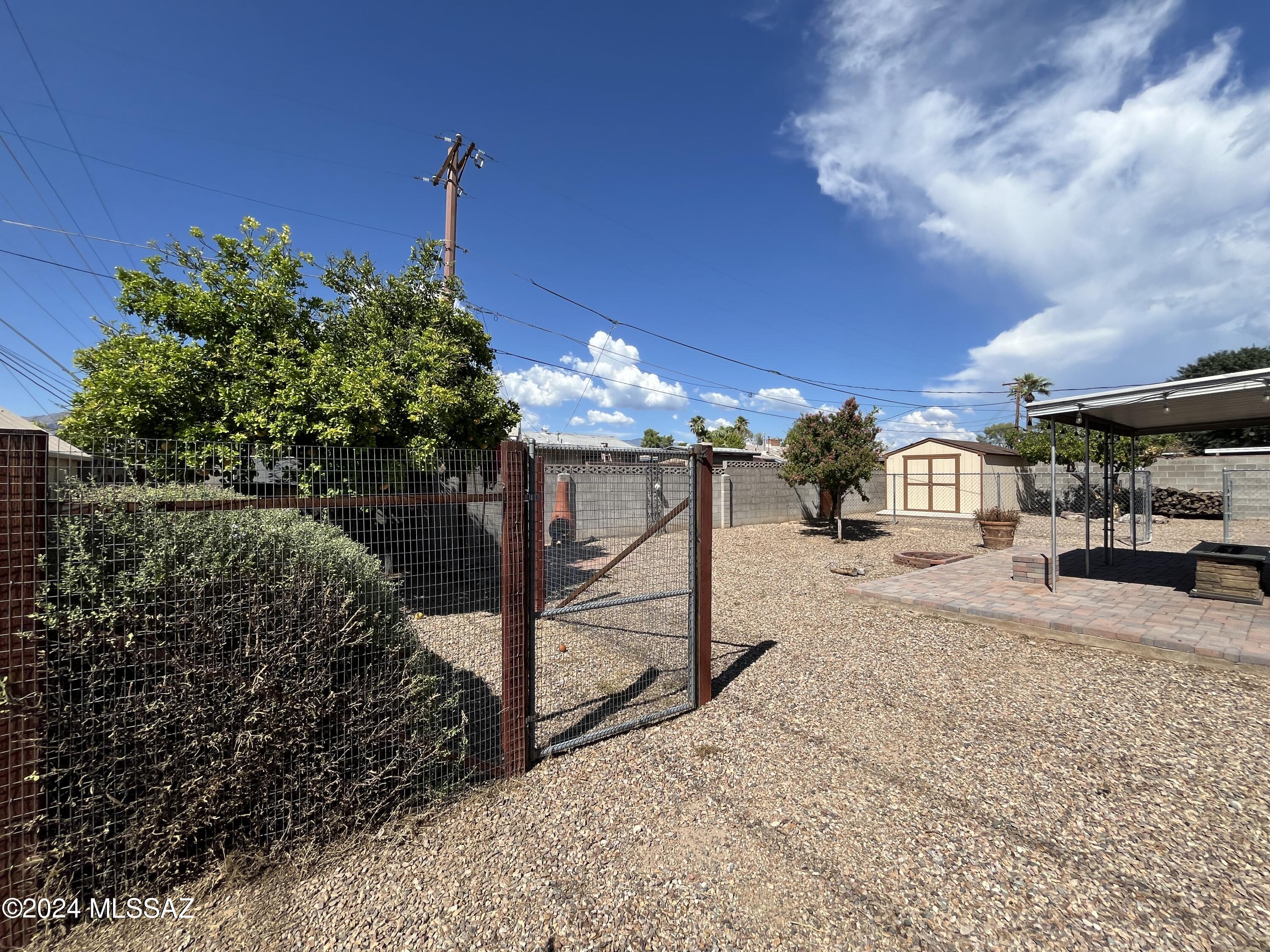 5501 E Spring Street