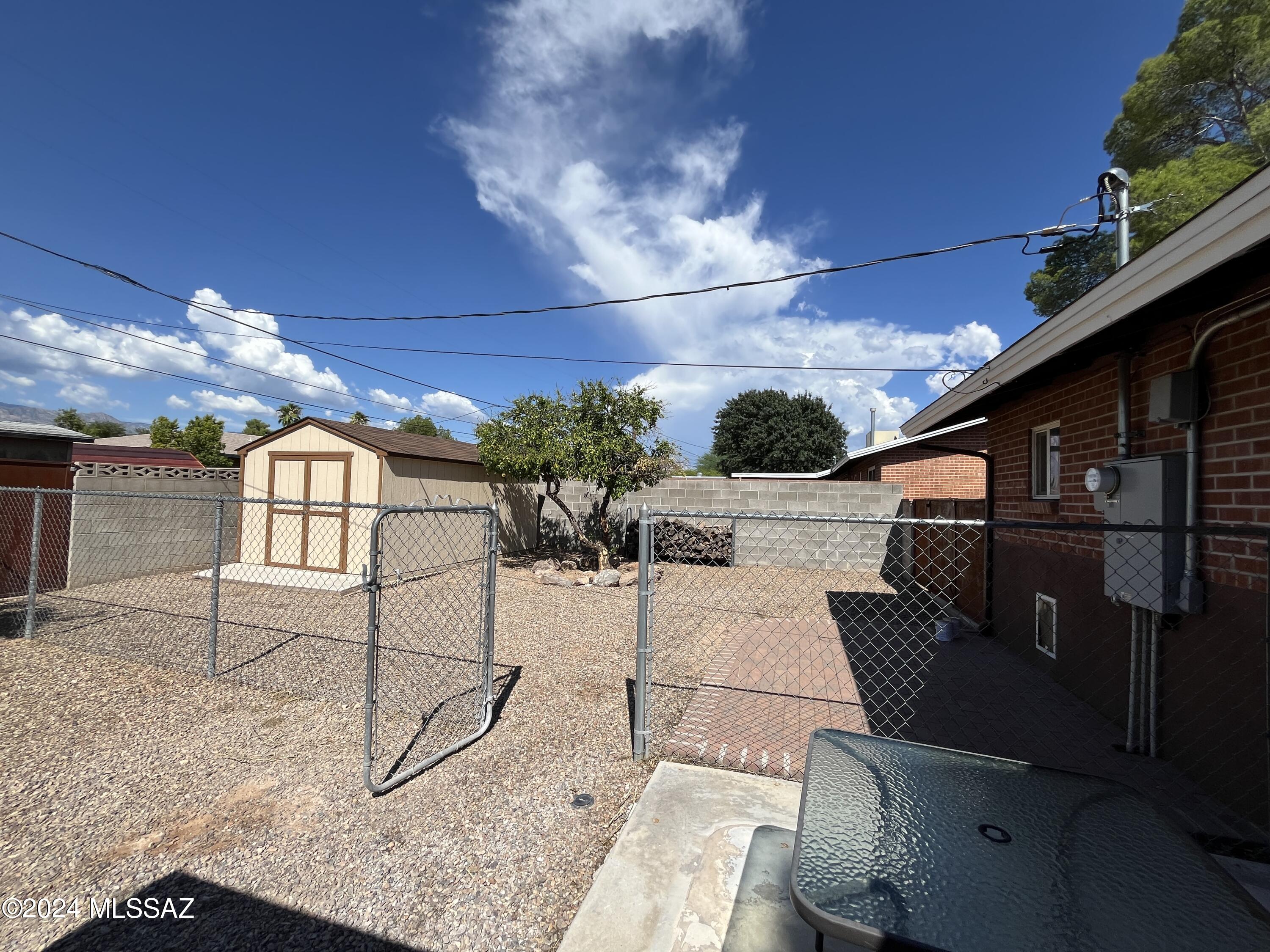 5501 E Spring Street