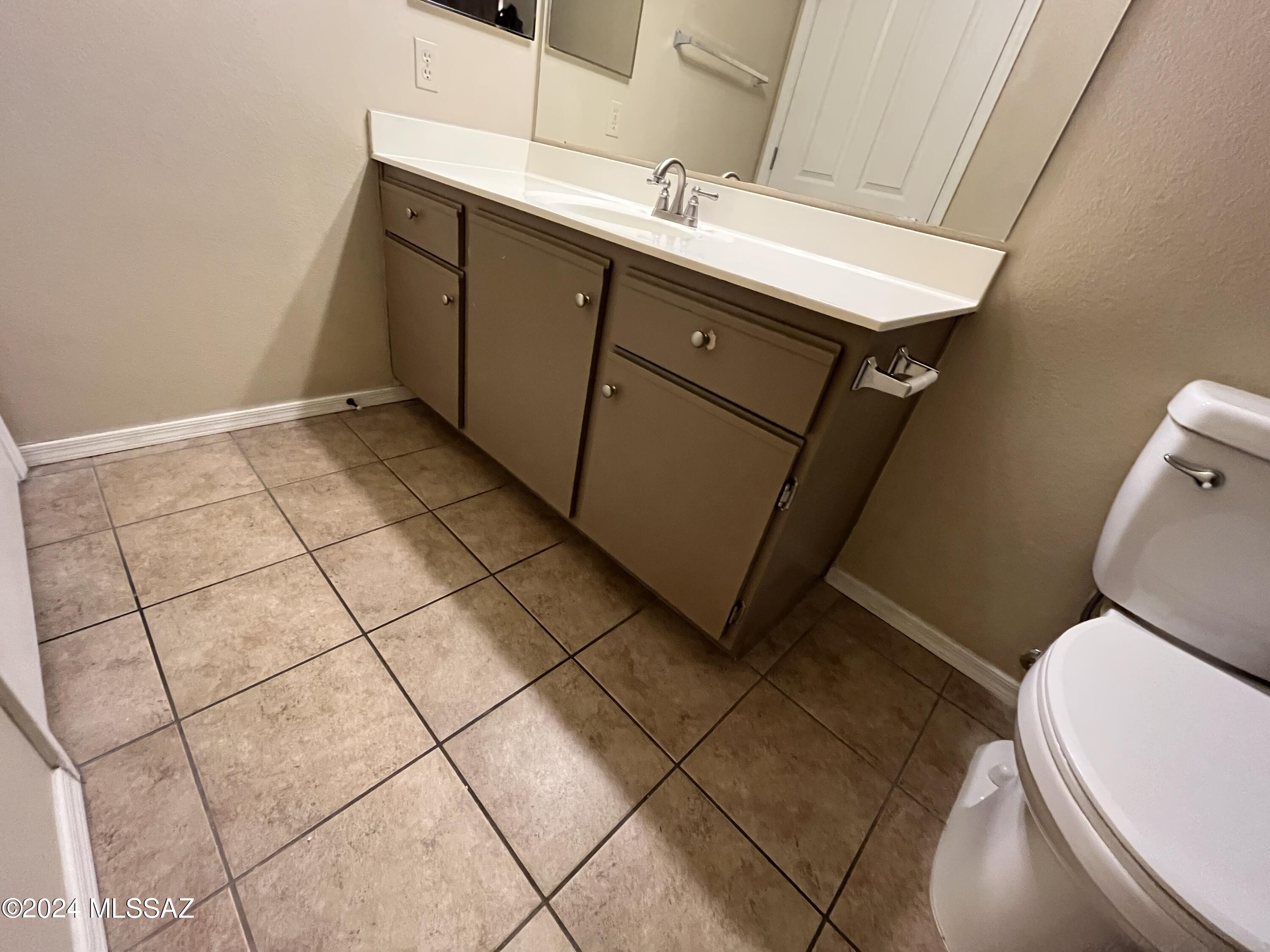 5751 N Kolb Road Unit: 24104