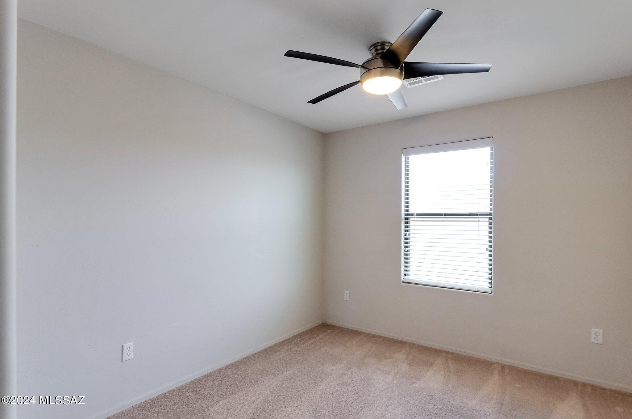 4198 N Stone Cliff Drive