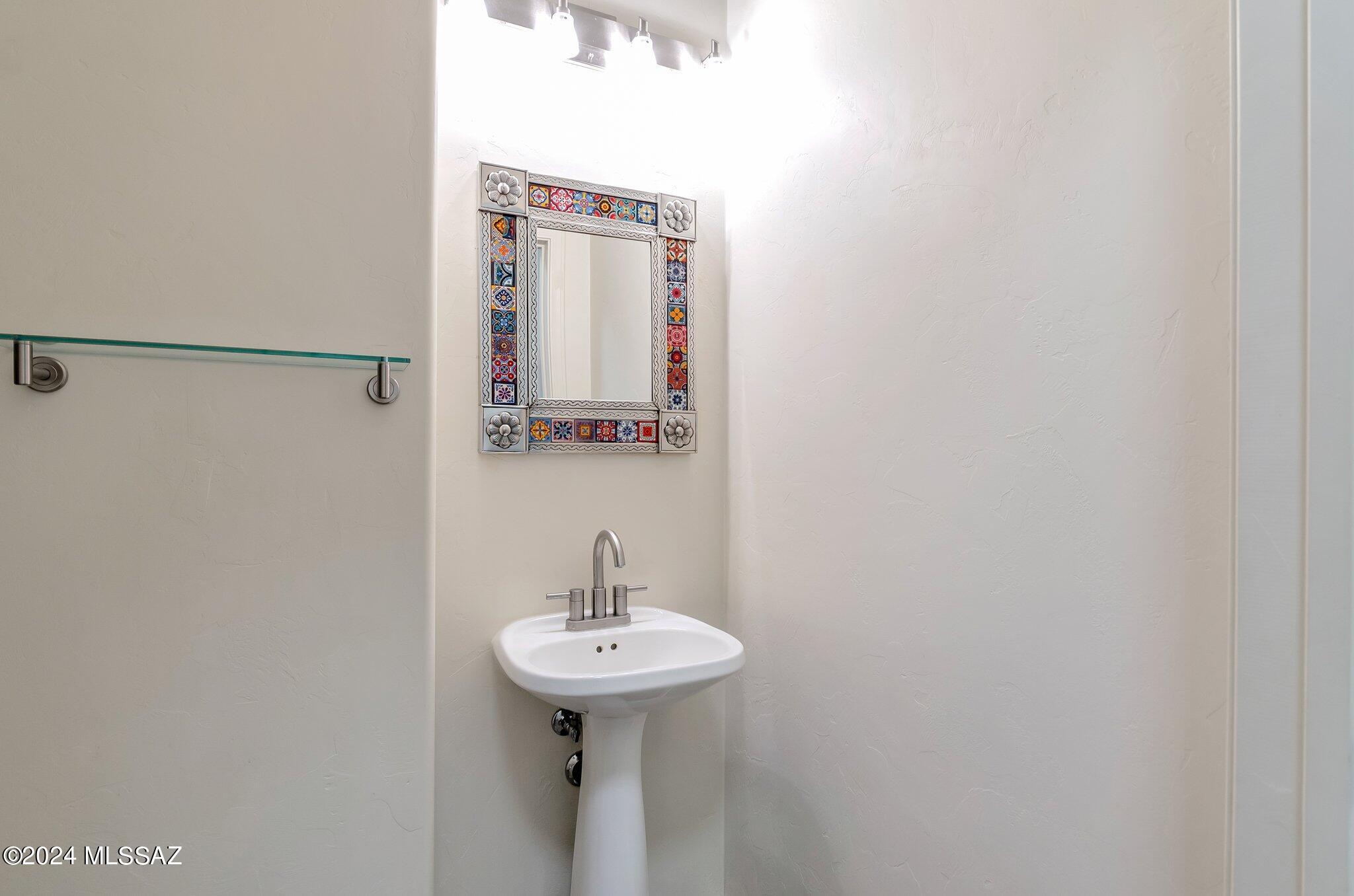 4198 N Stone Cliff Drive