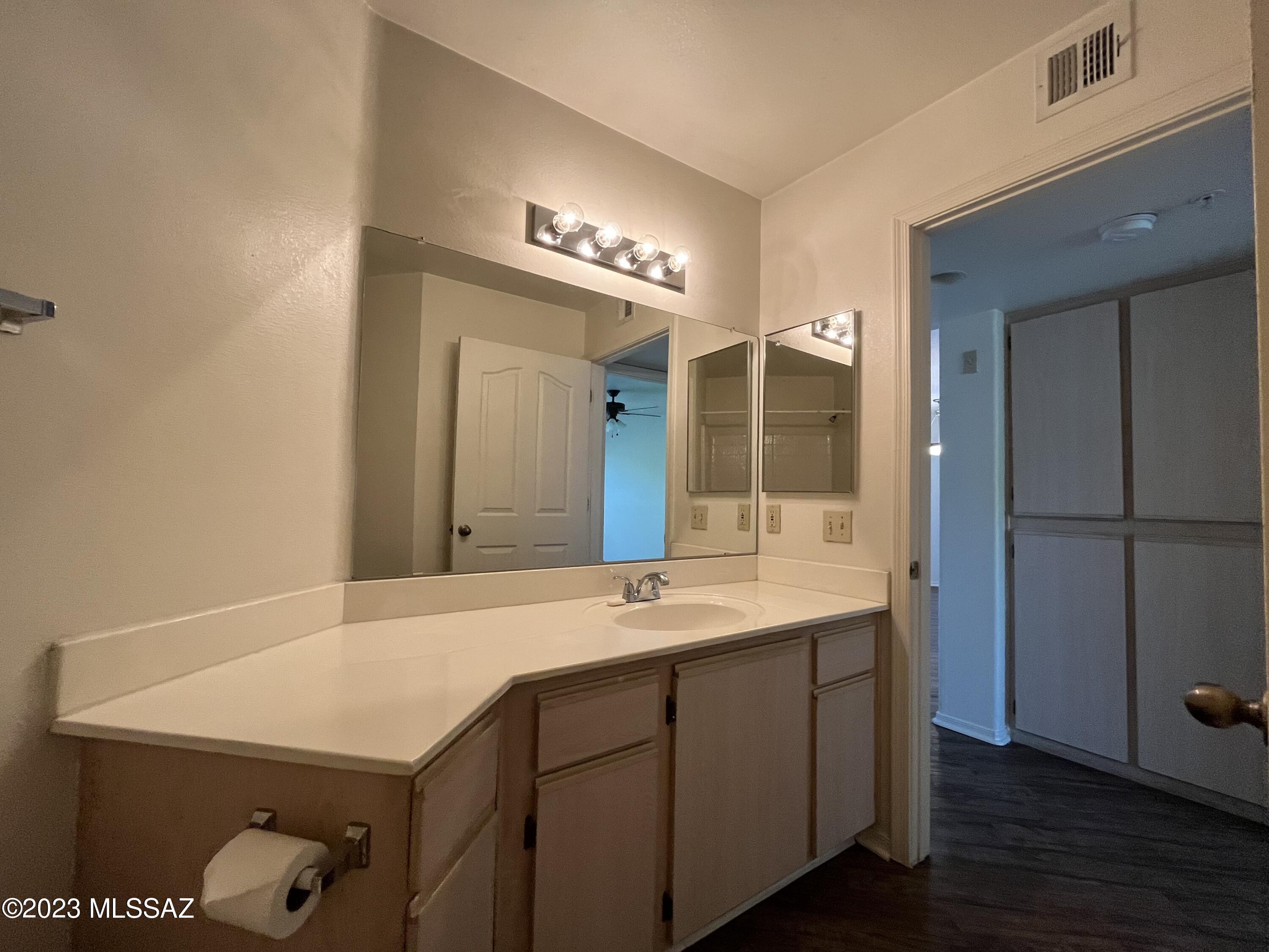 5751 N Kolb Road Unit: 34204