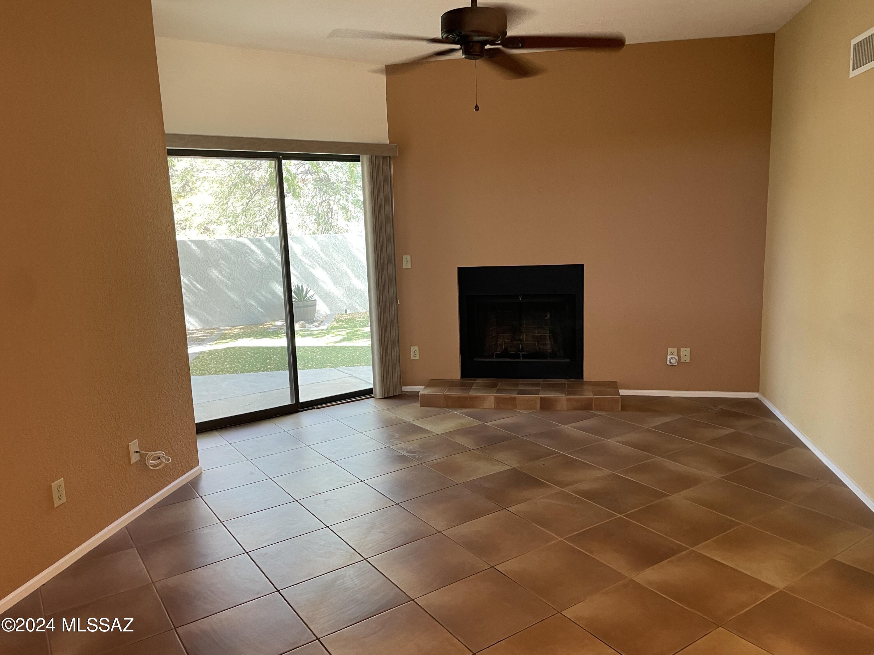 5573 N Crystal Mist Place