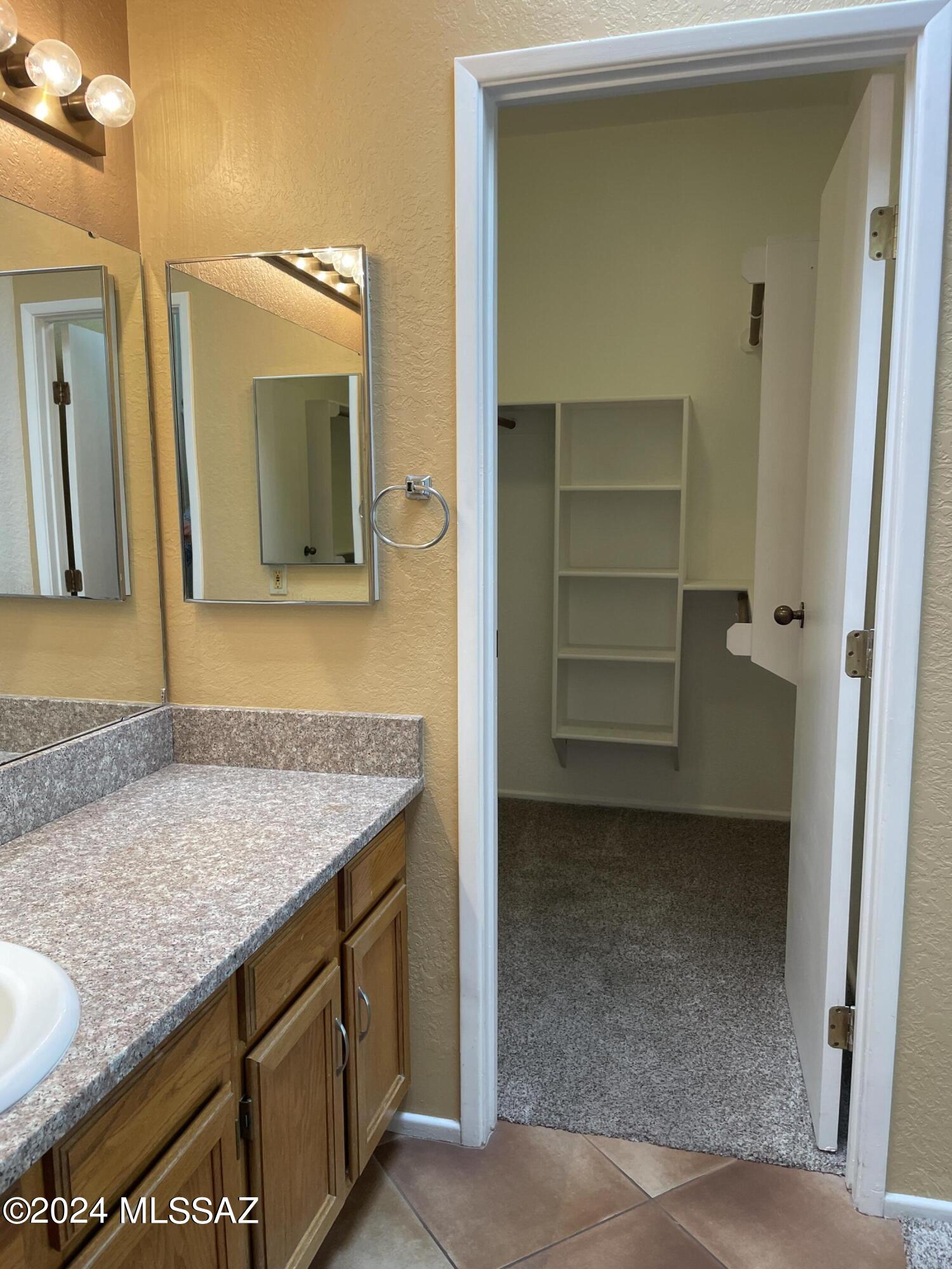 5573 N Crystal Mist Place