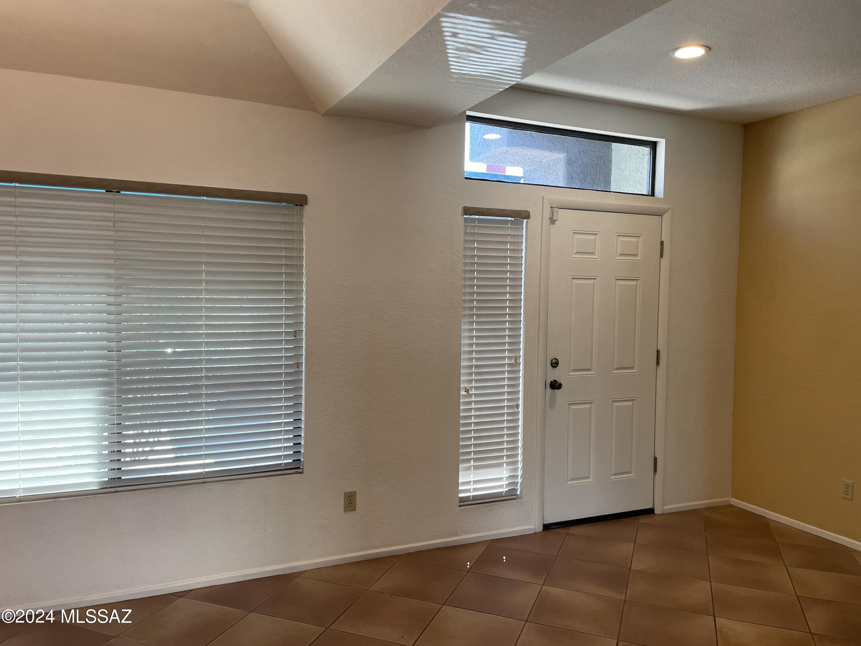 5573 N Crystal Mist Place