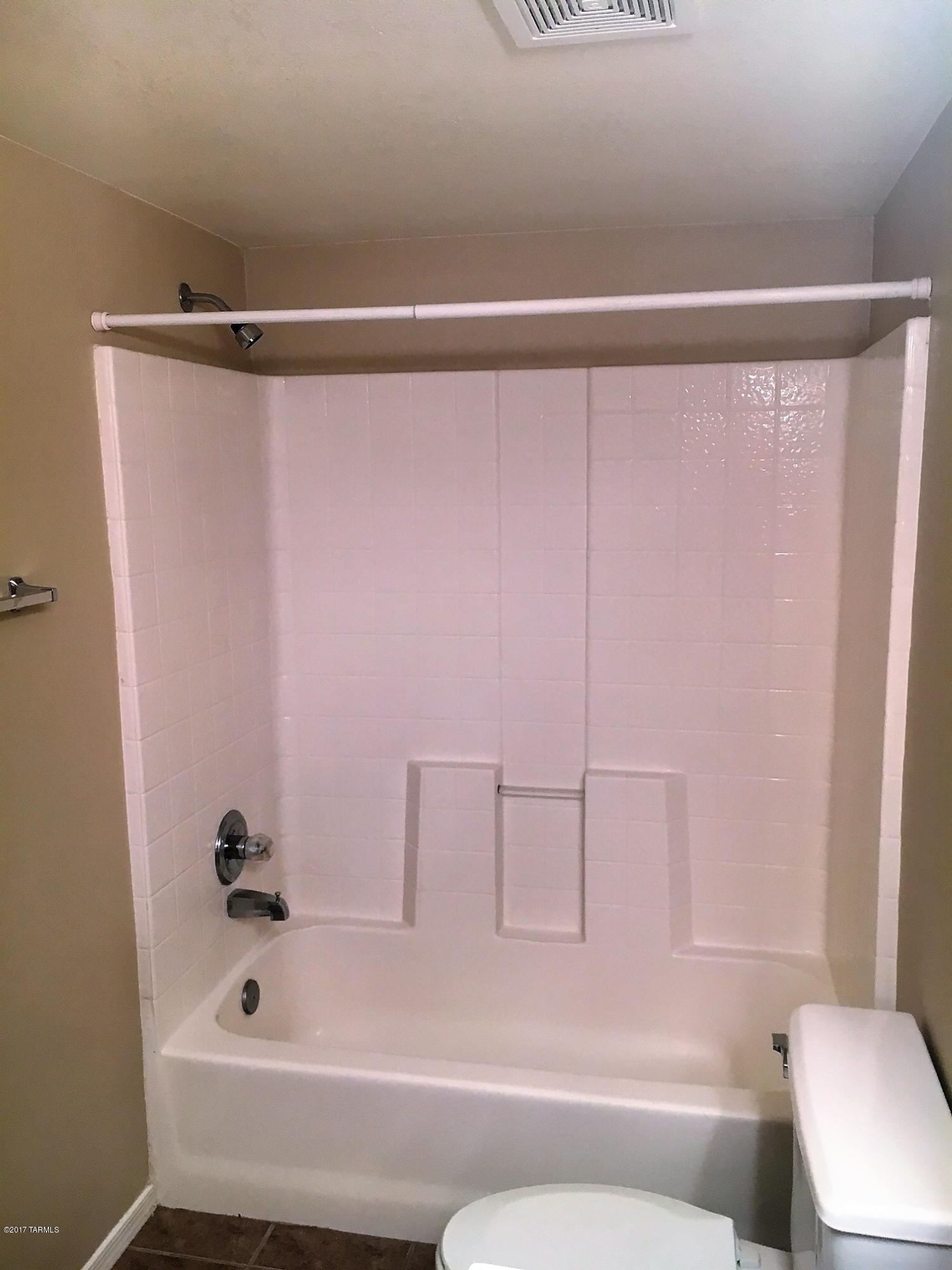 5751 N Kolb Road Unit: 42201