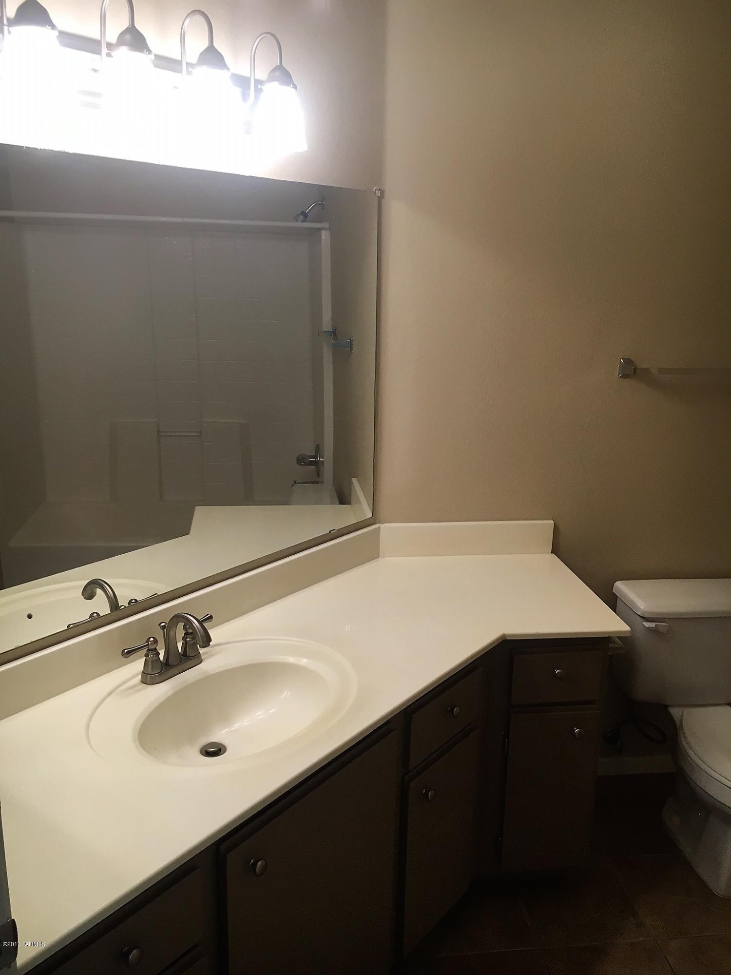 5751 N Kolb Road Unit: 42201