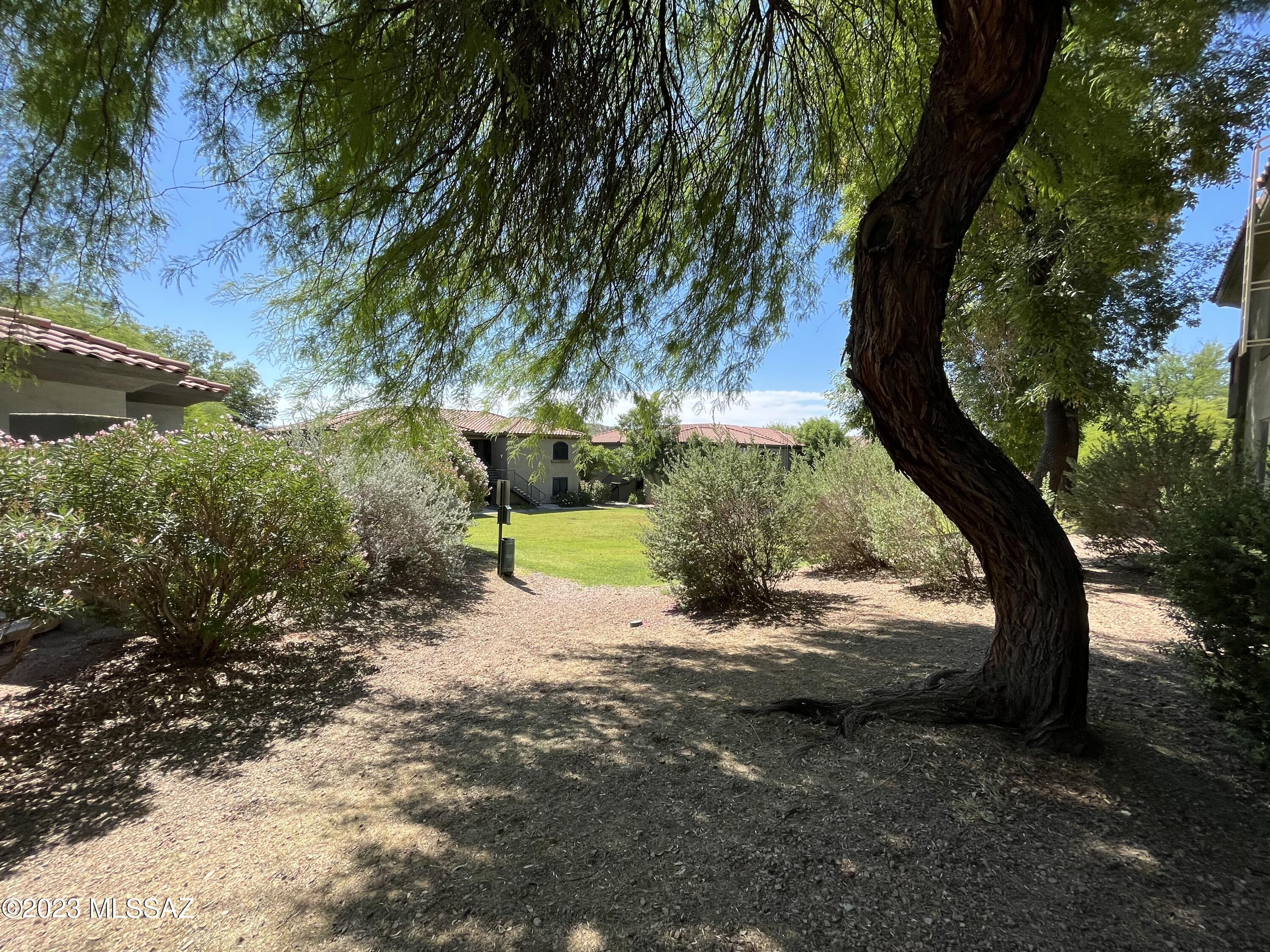 5751 N KOLB Road Unit: 40103