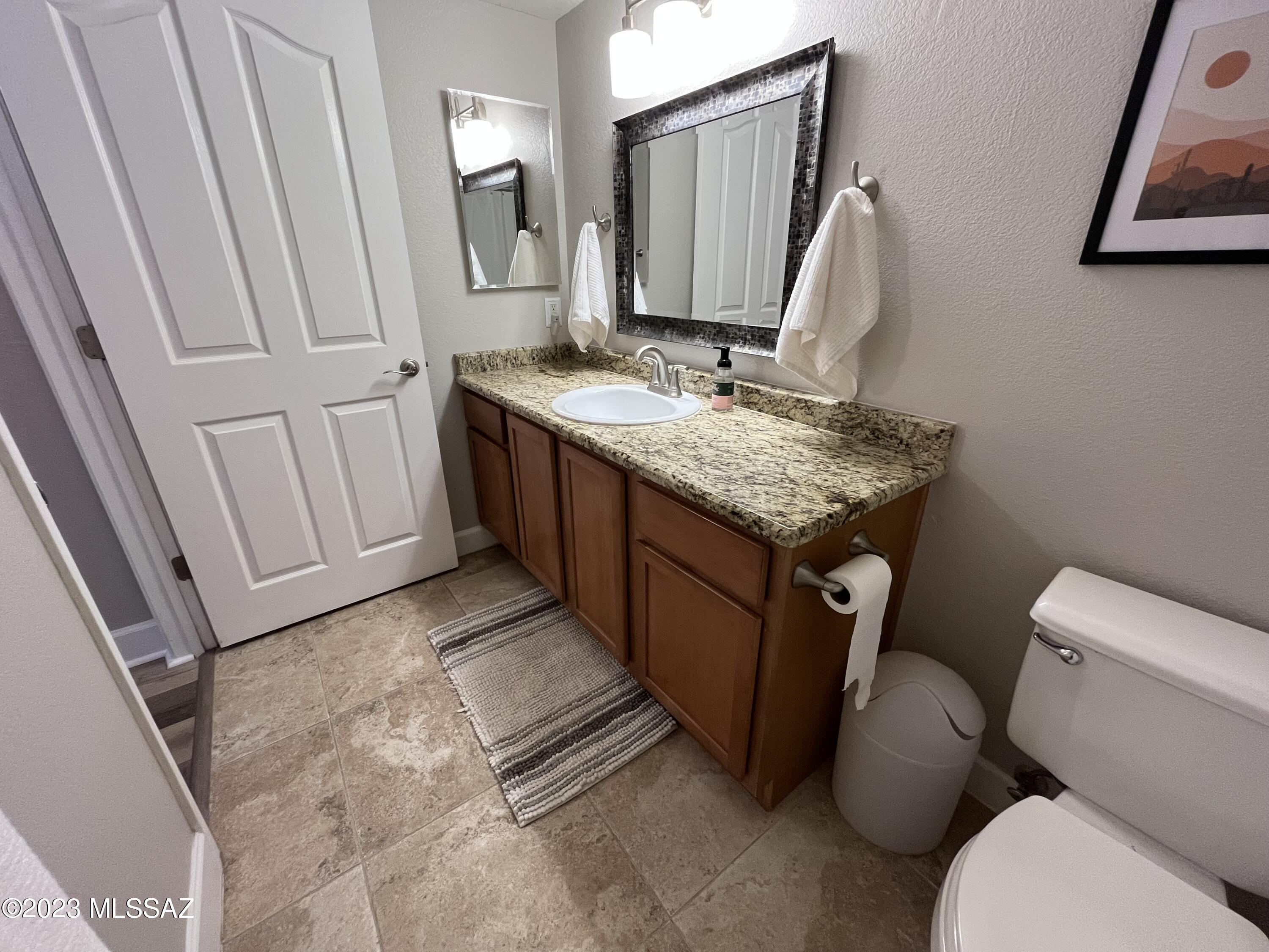 5751 N KOLB Road Unit: 40103