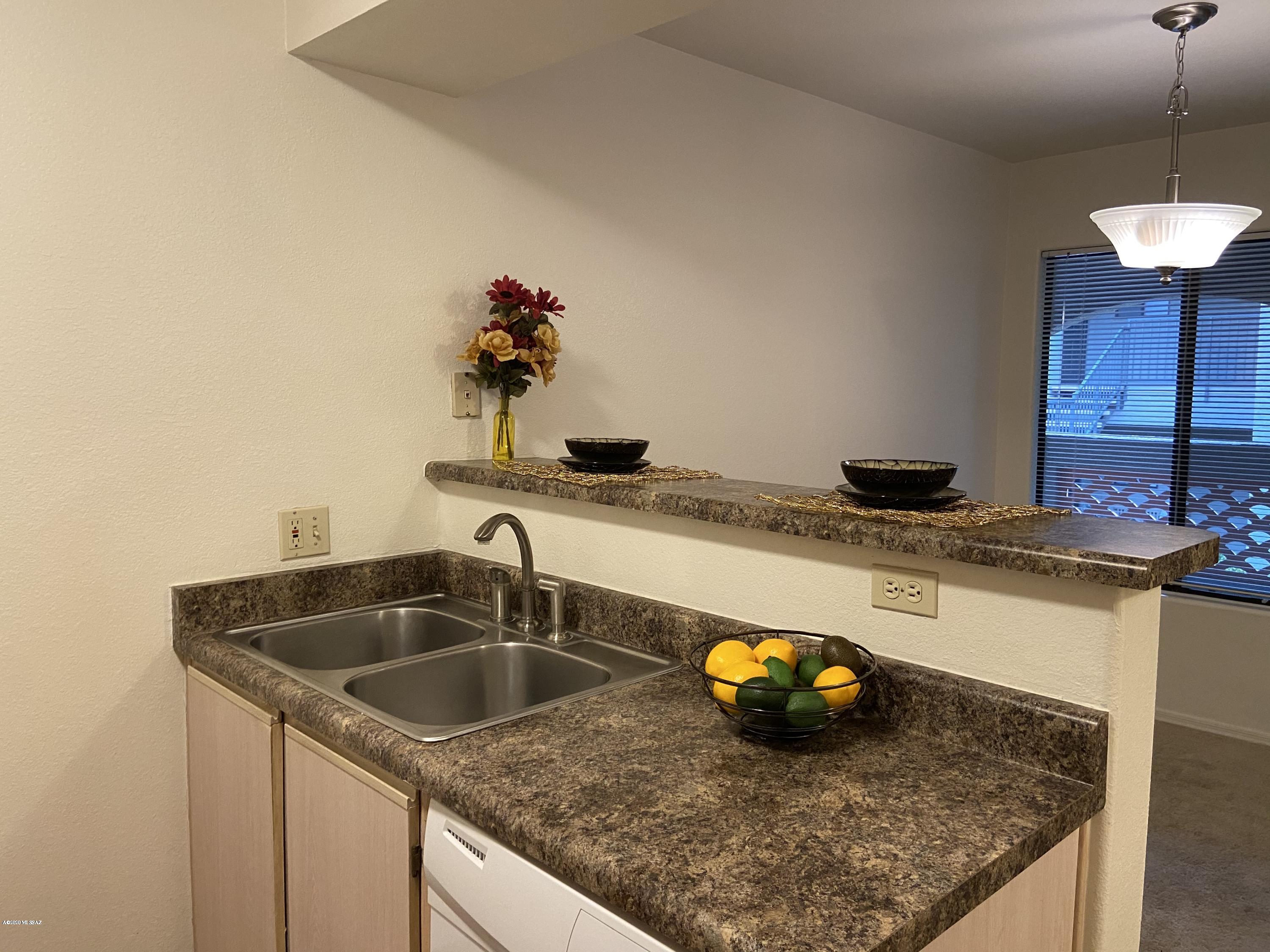 5751 N Kolb Road Unit: 7204