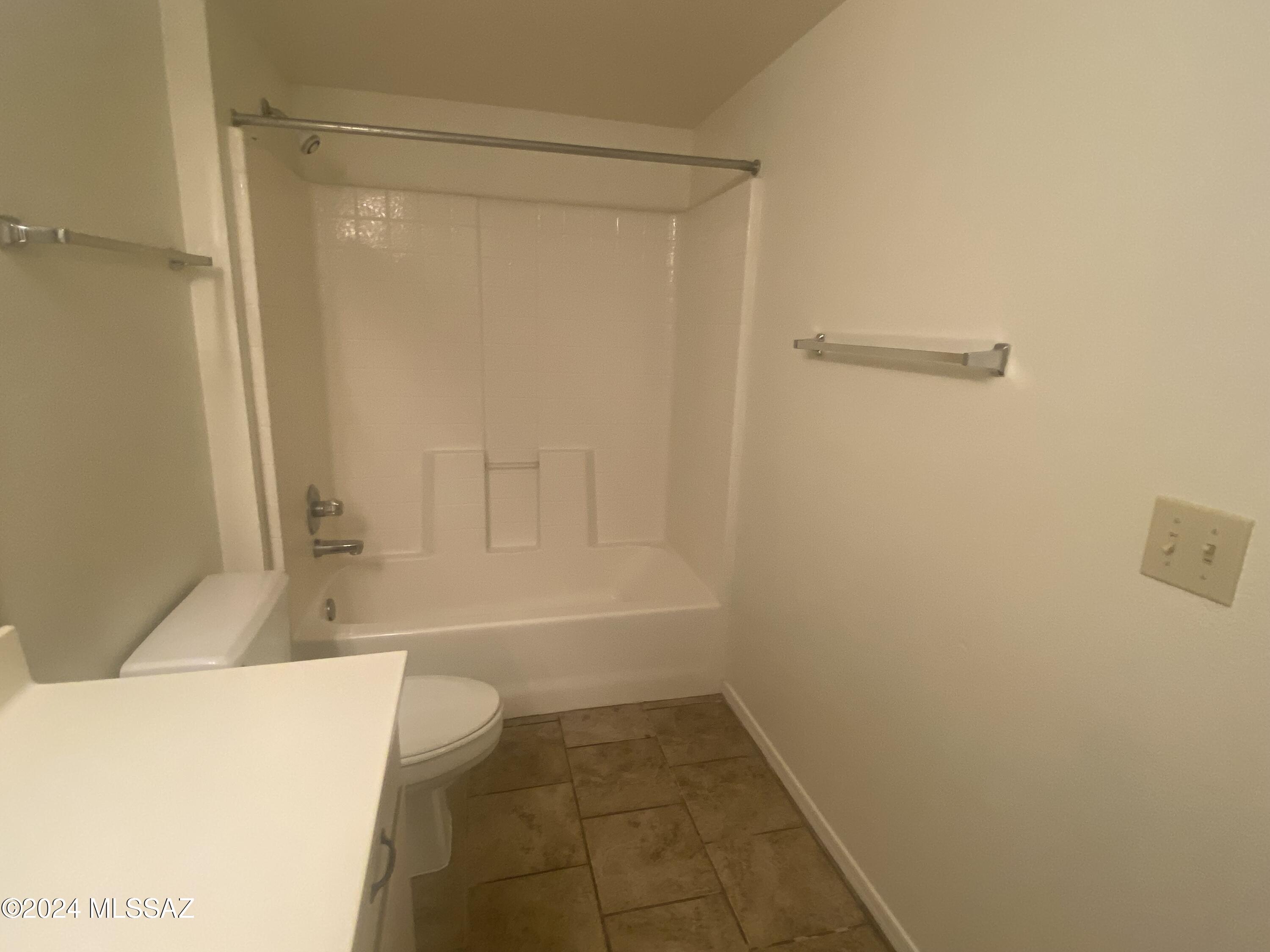 5751 N Kolb Road Unit: 21207