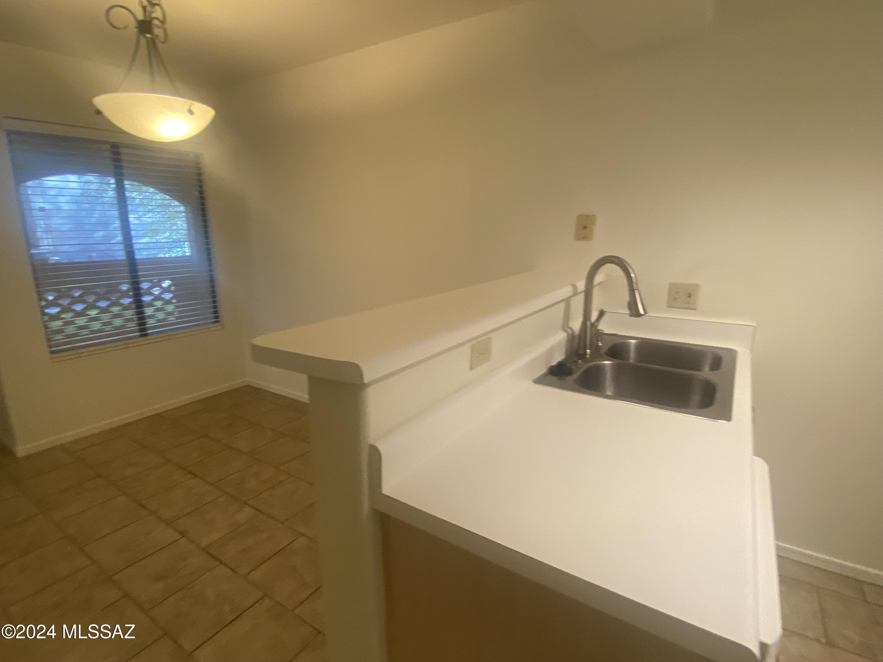 5751 N Kolb Road Unit: 21207