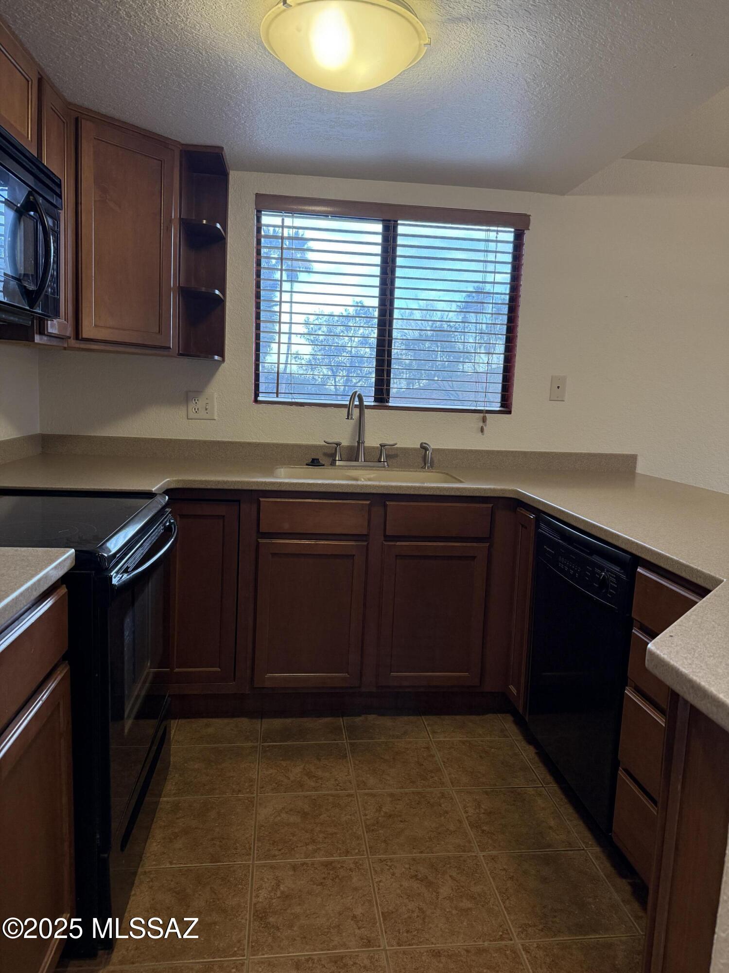 5051 N Sabino Canyon Road Unit: 2137