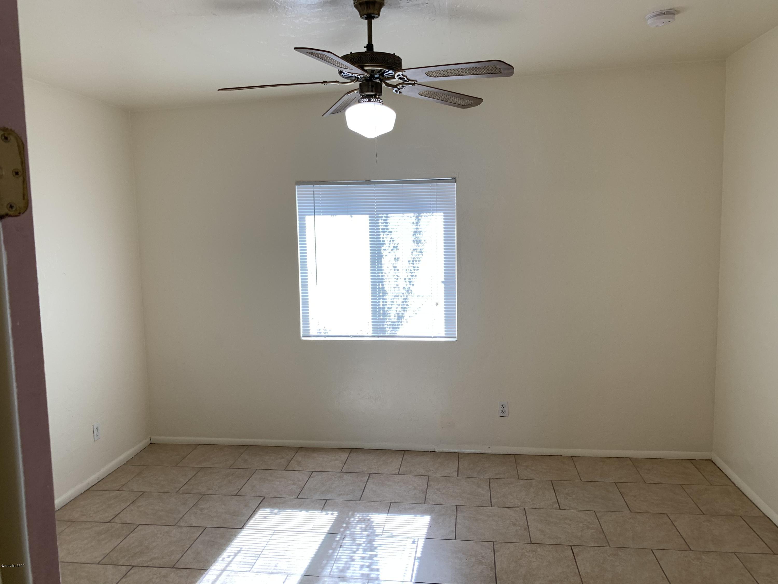 1005 E Water Street Unit: 2