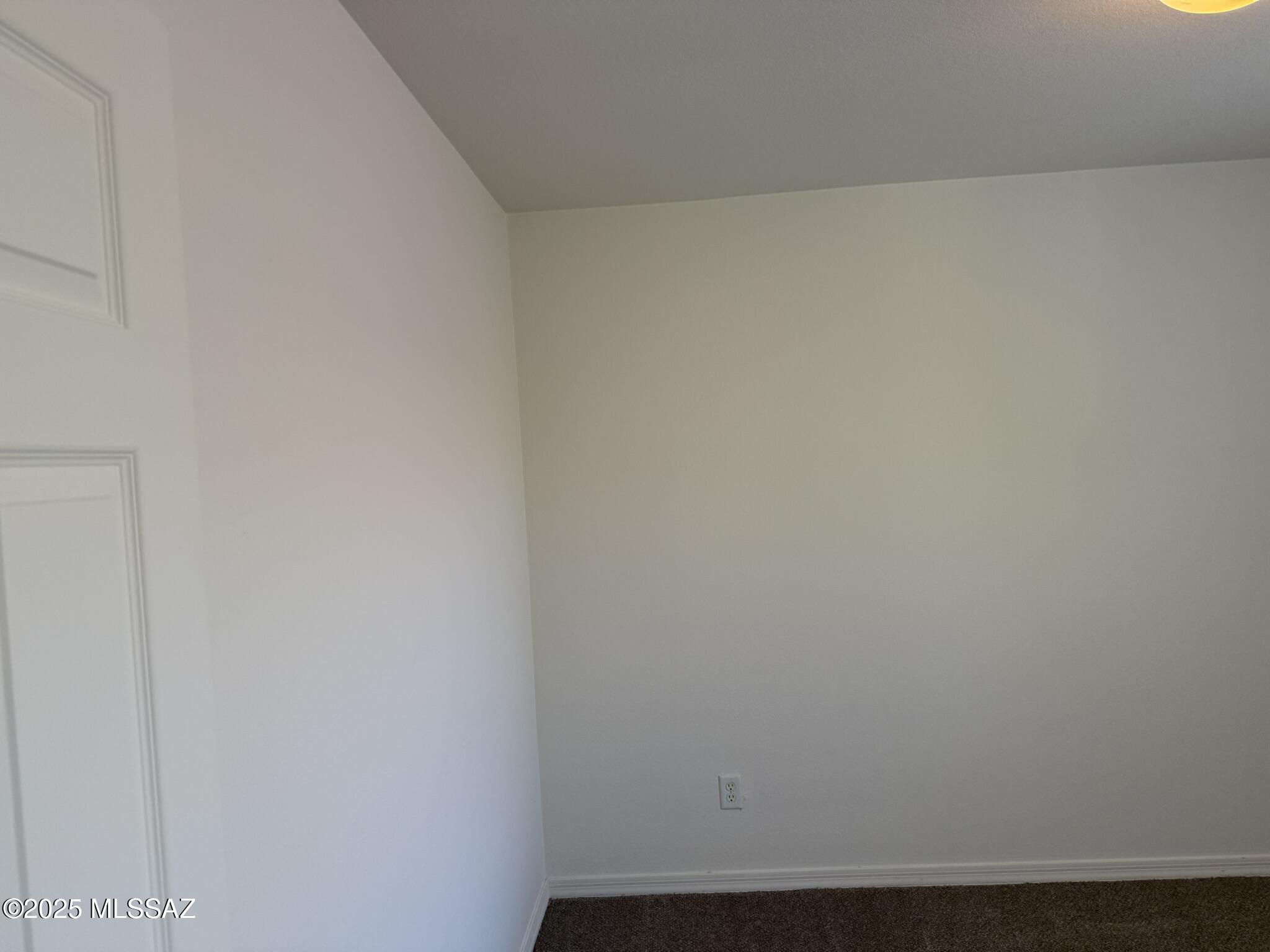 114 E Calle Del Rondador