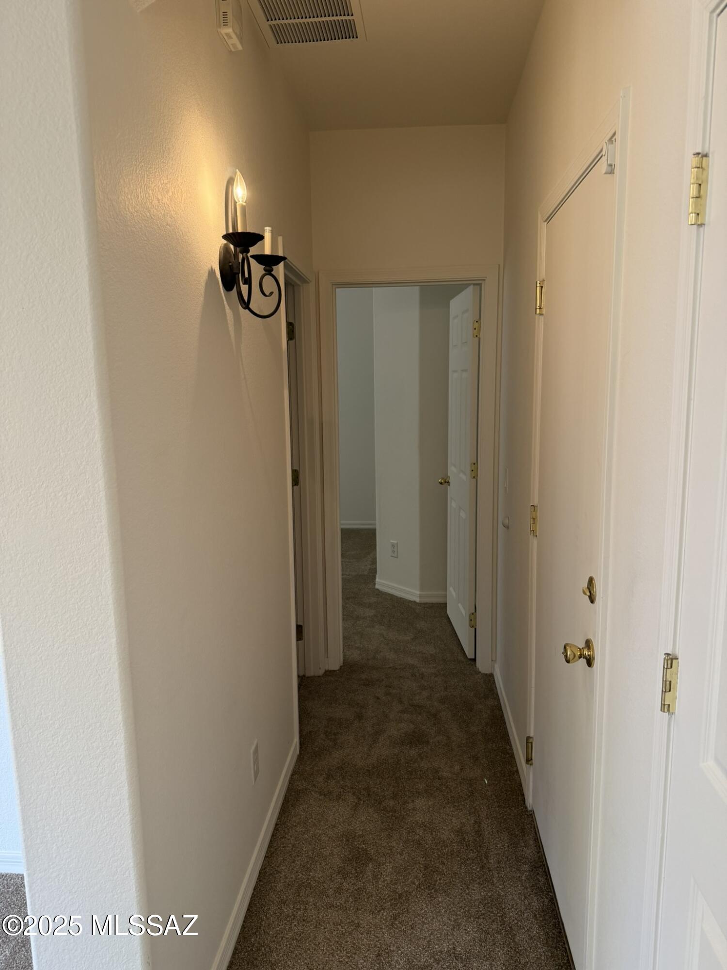 114 E Calle Del Rondador