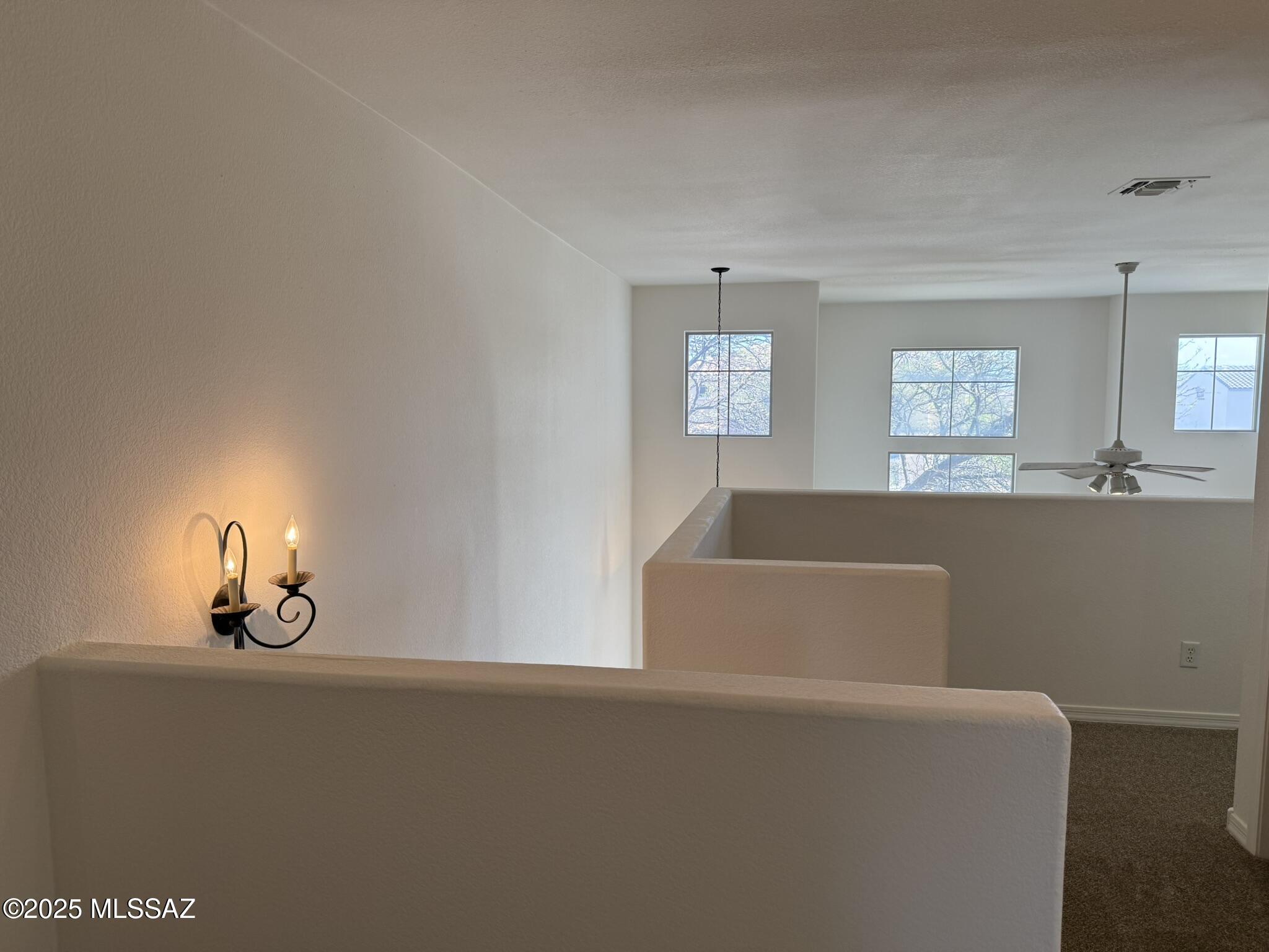 114 E Calle Del Rondador