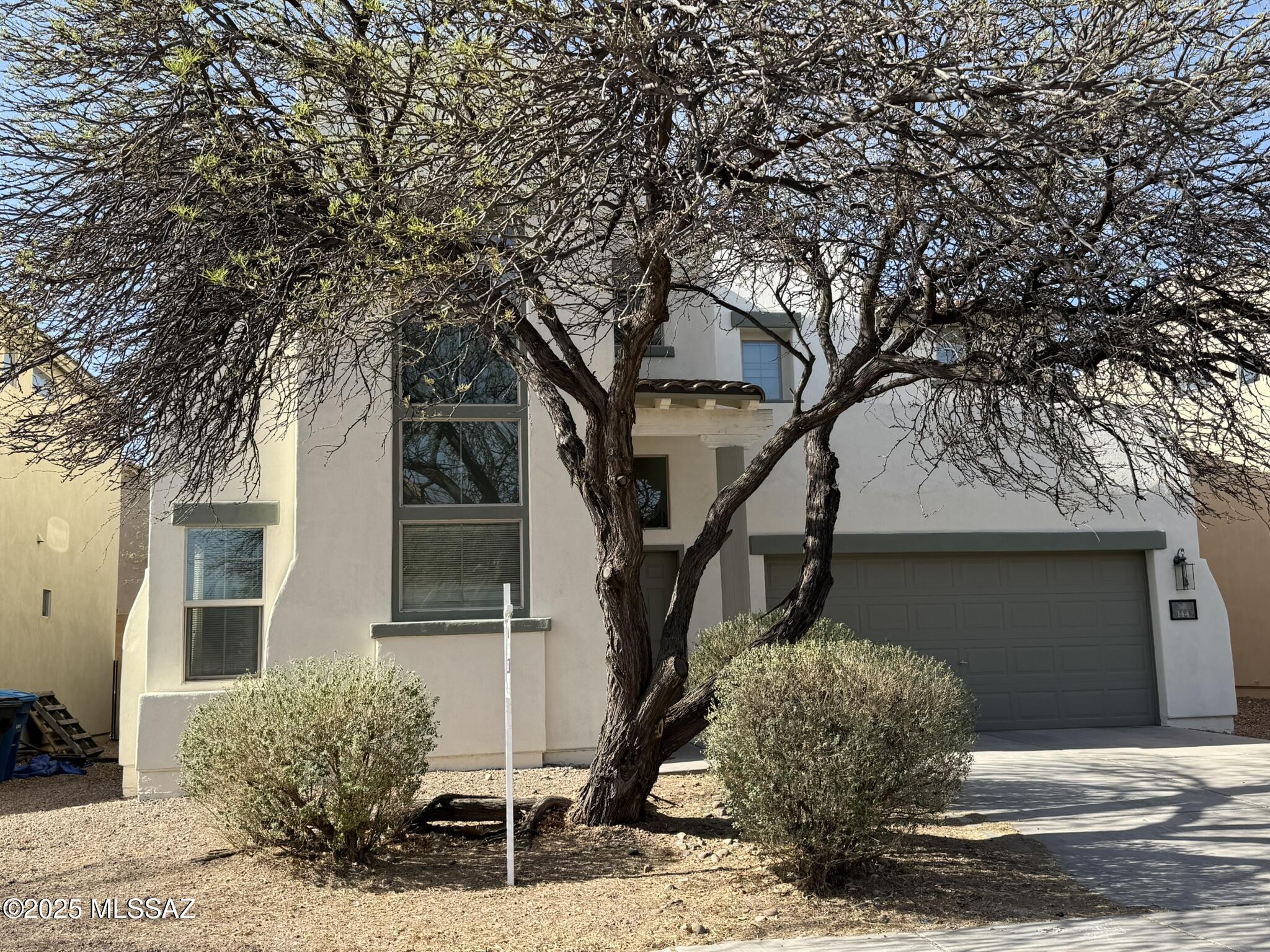 114 E Calle Del Rondador