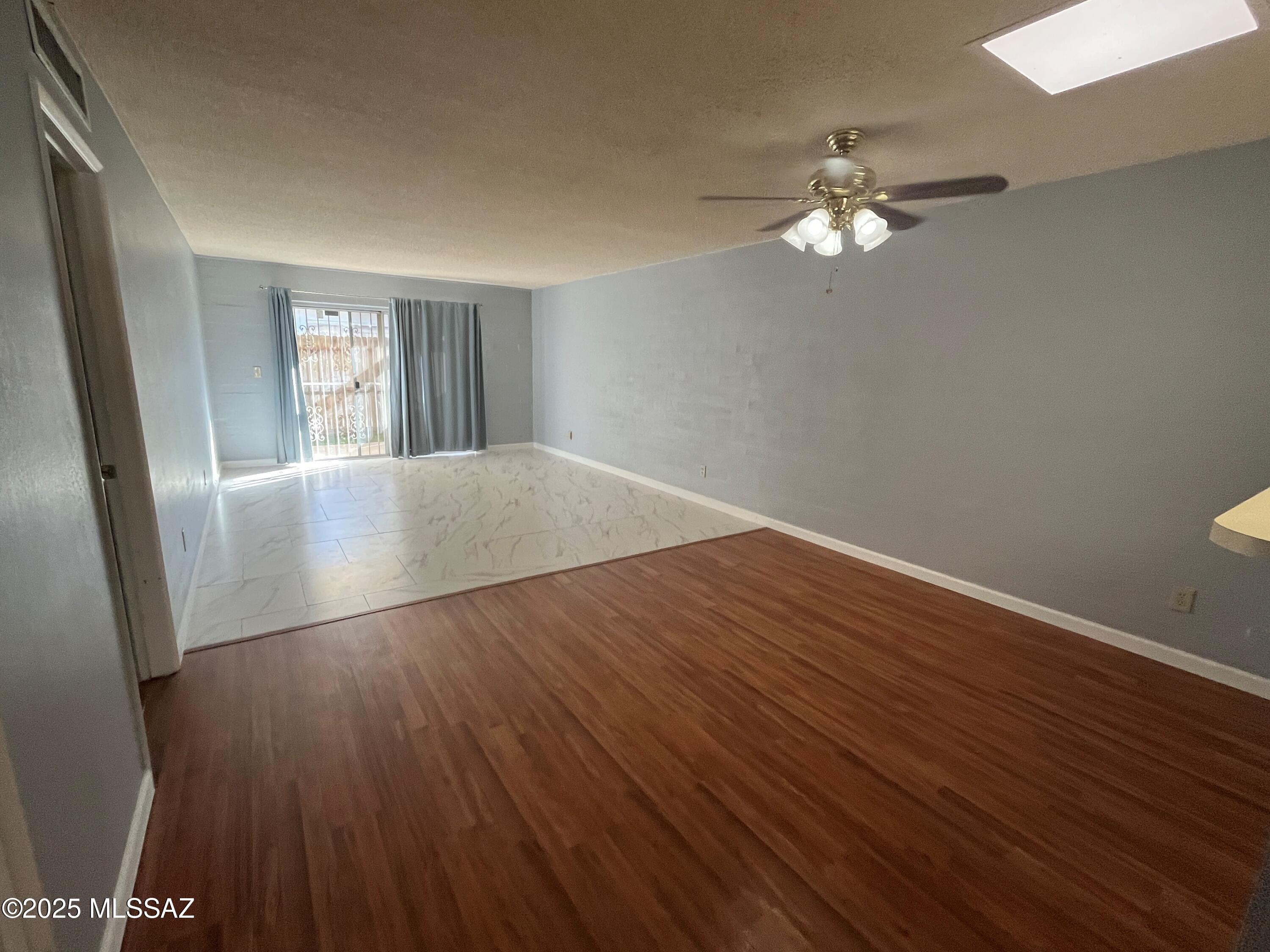 2525 E Prince Road Unit: 14