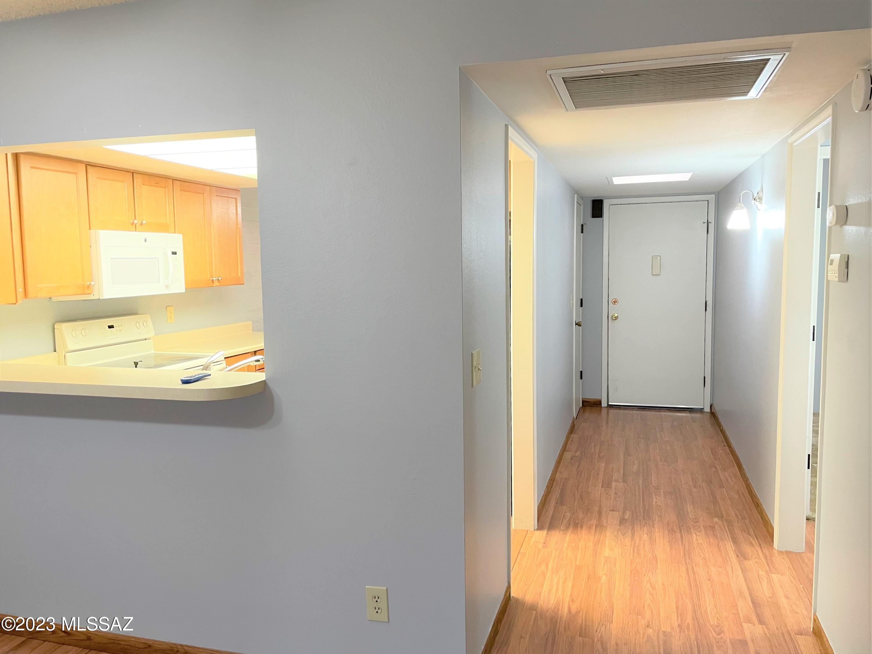 2525 E Prince Road Unit: 14