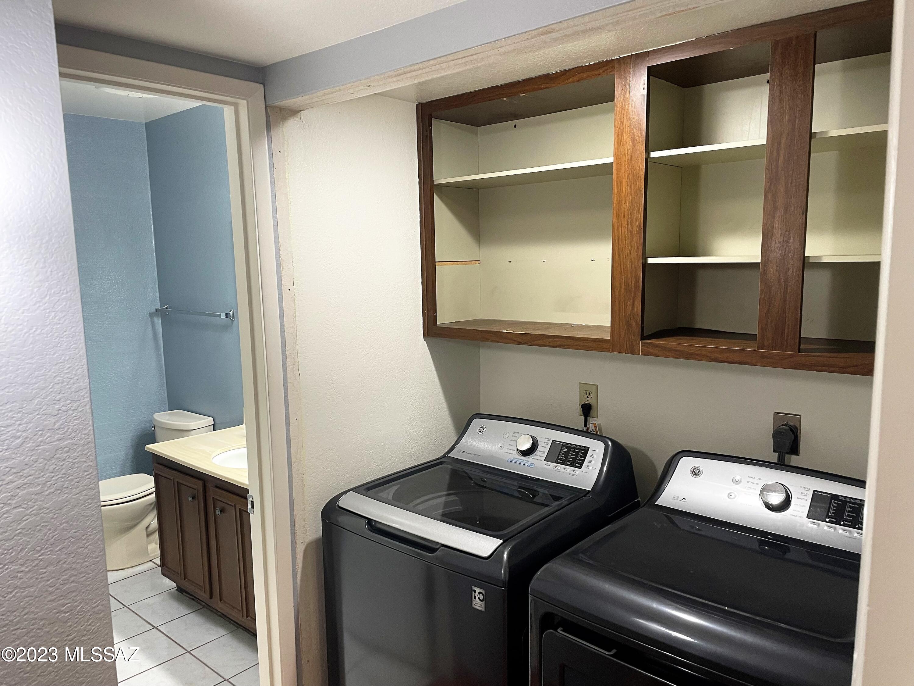 2525 E Prince Road Unit: 14