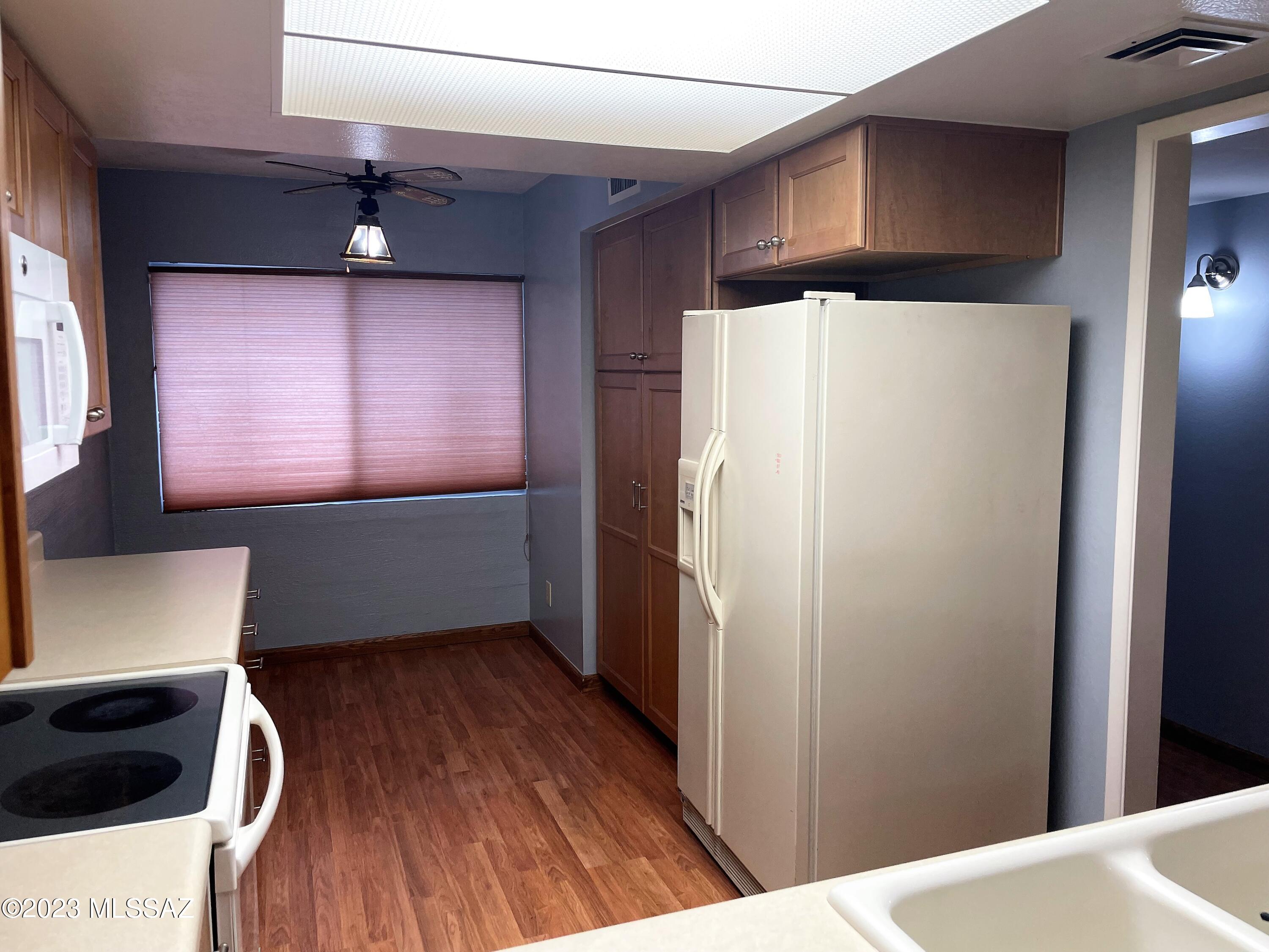 2525 E Prince Road Unit: 14