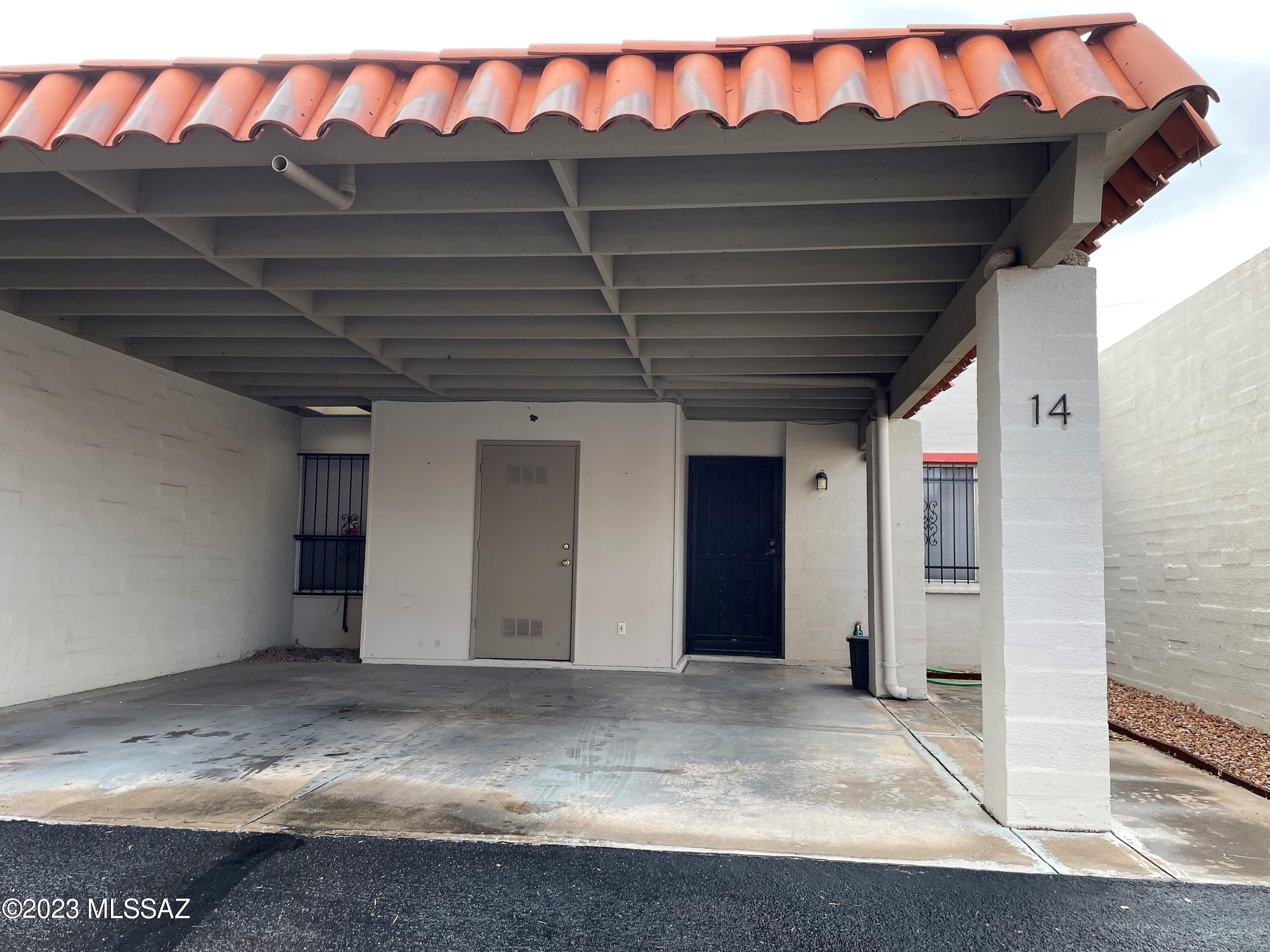 2525 E Prince Road Unit: 14