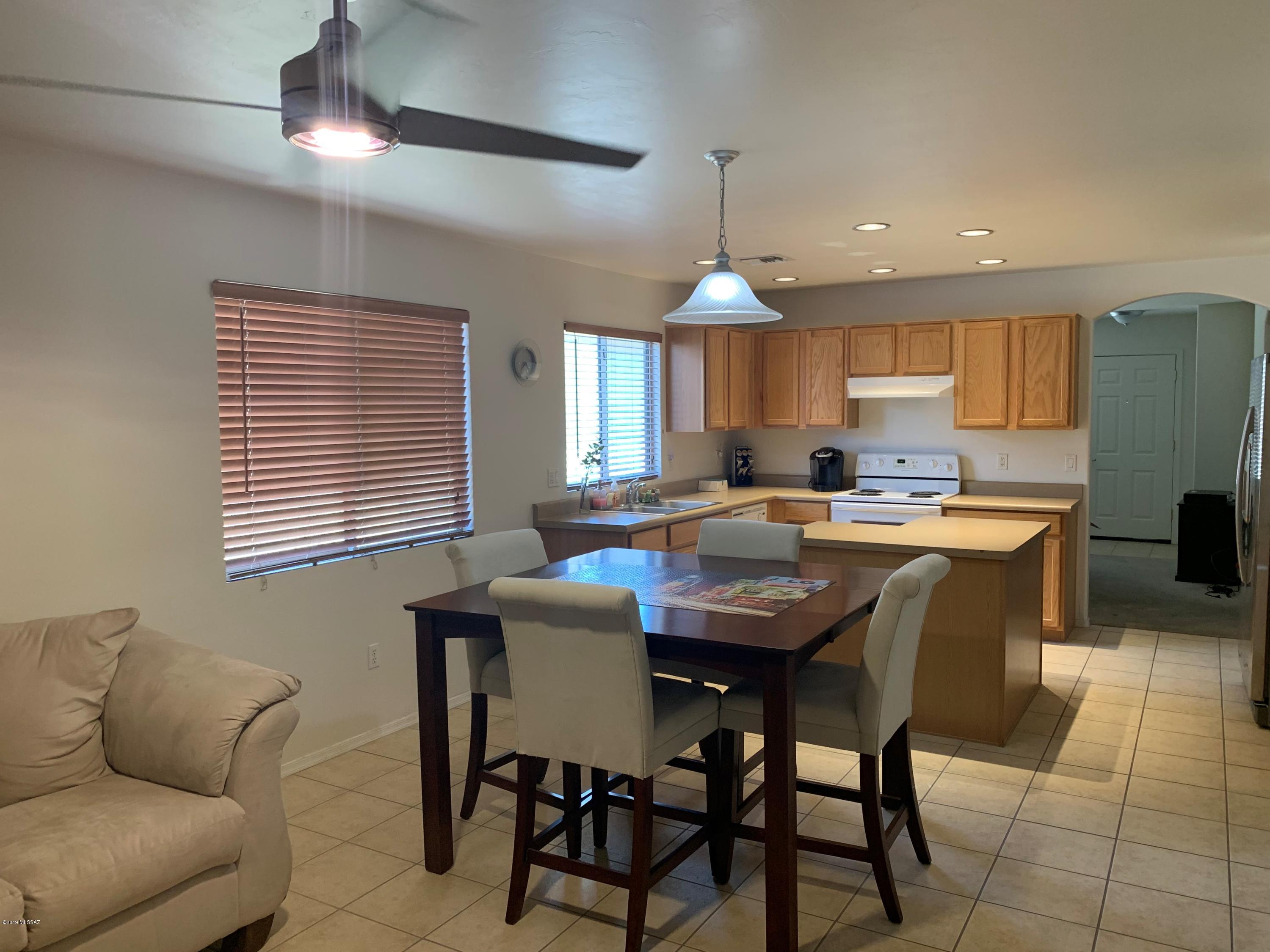 3994 E Agate Knoll Drive