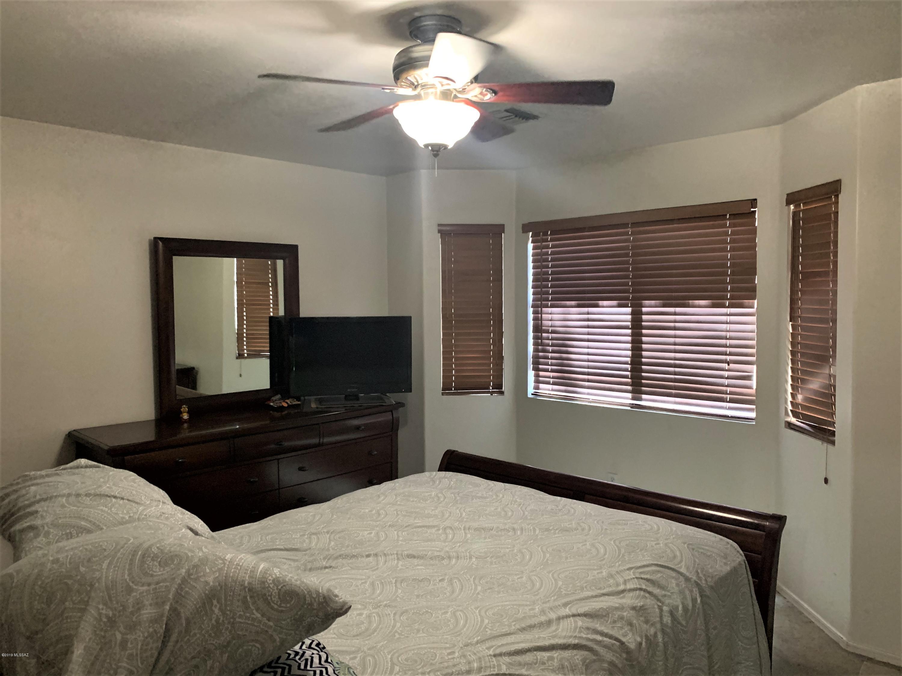 3994 E Agate Knoll Drive