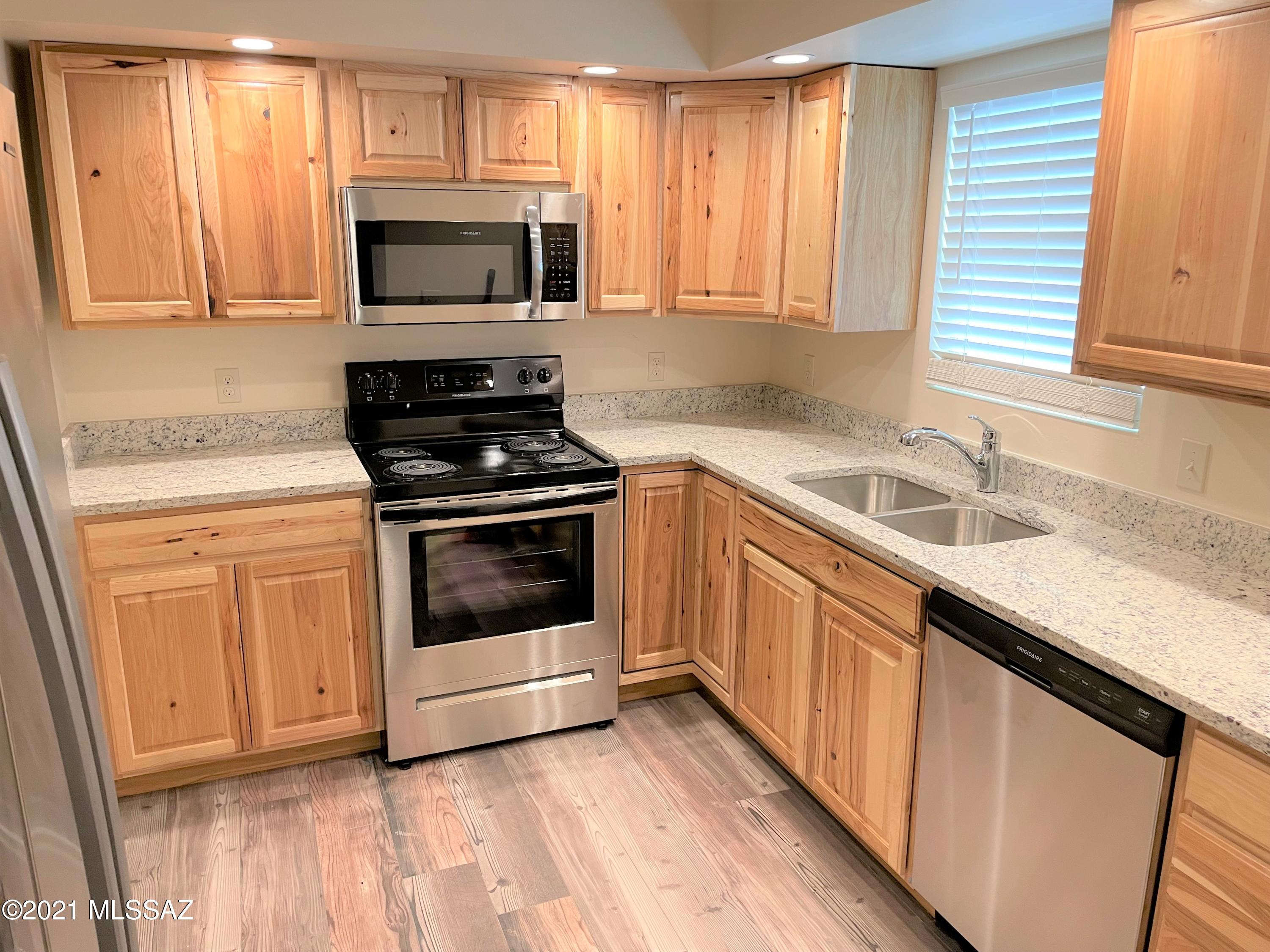 2545 E Spring Street Unit: 1