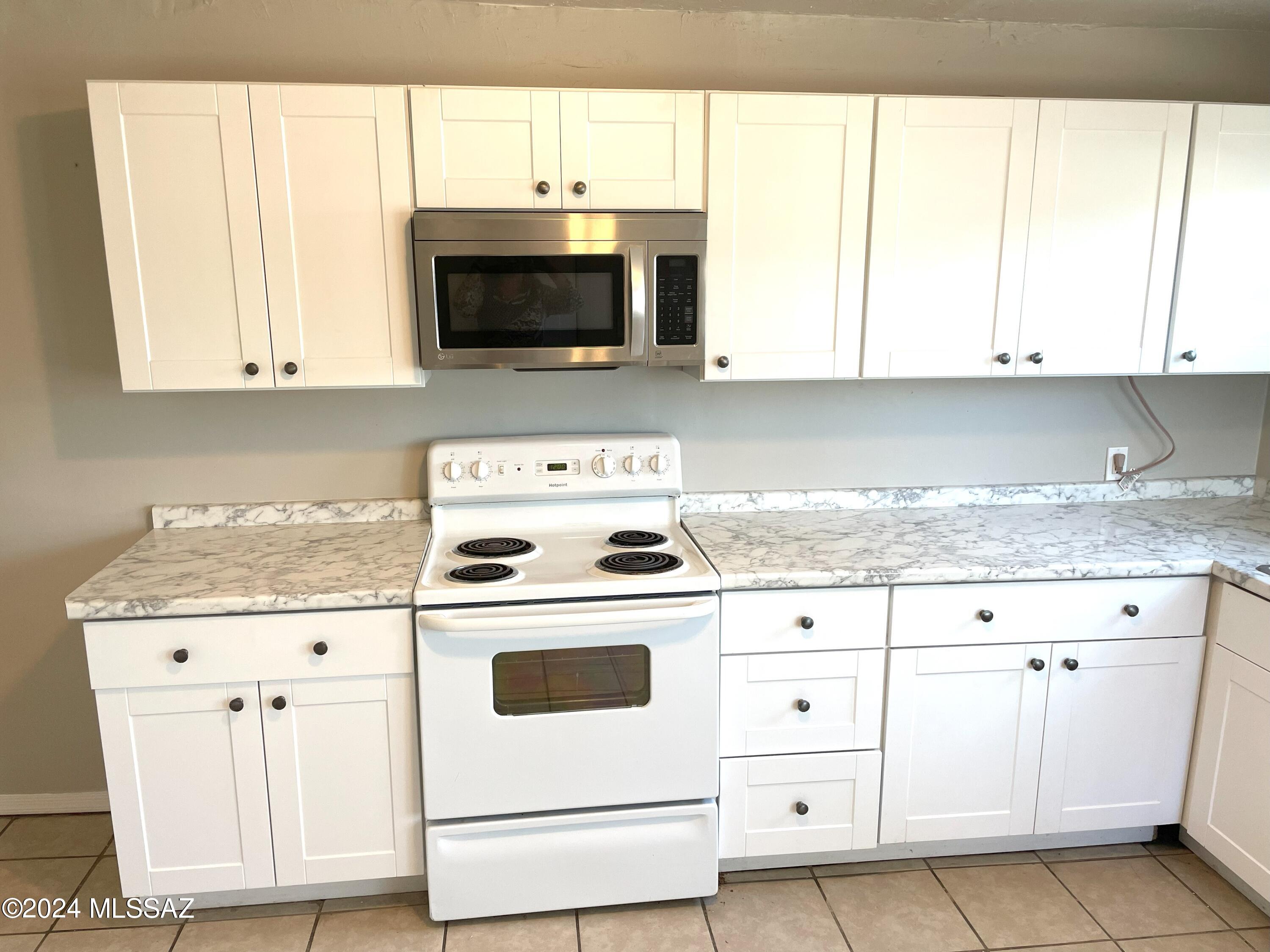 2638 N Columbus Boulevard Unit: 1