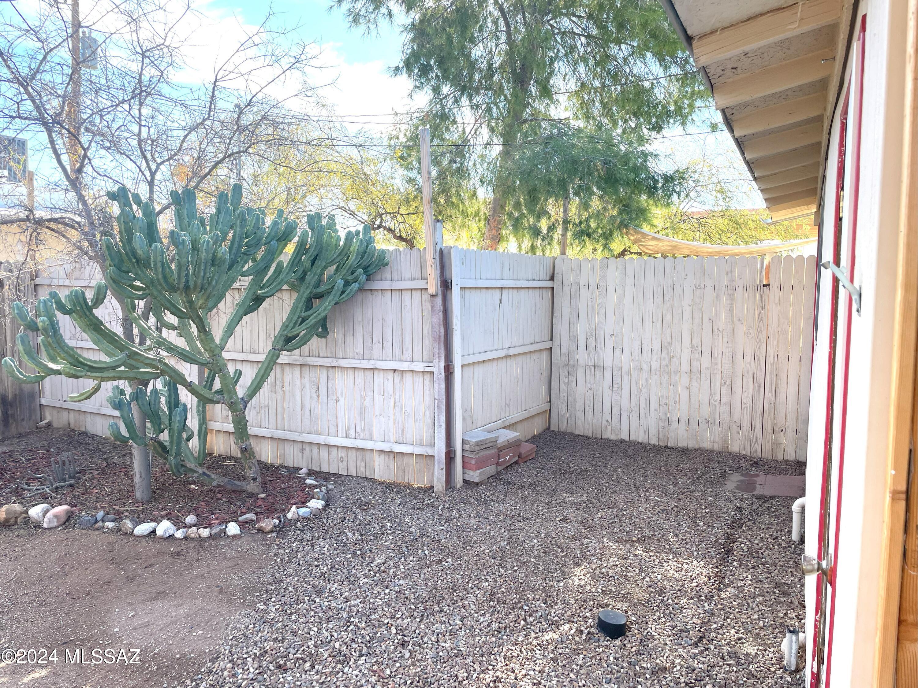 2638 N Columbus Boulevard Unit: 1