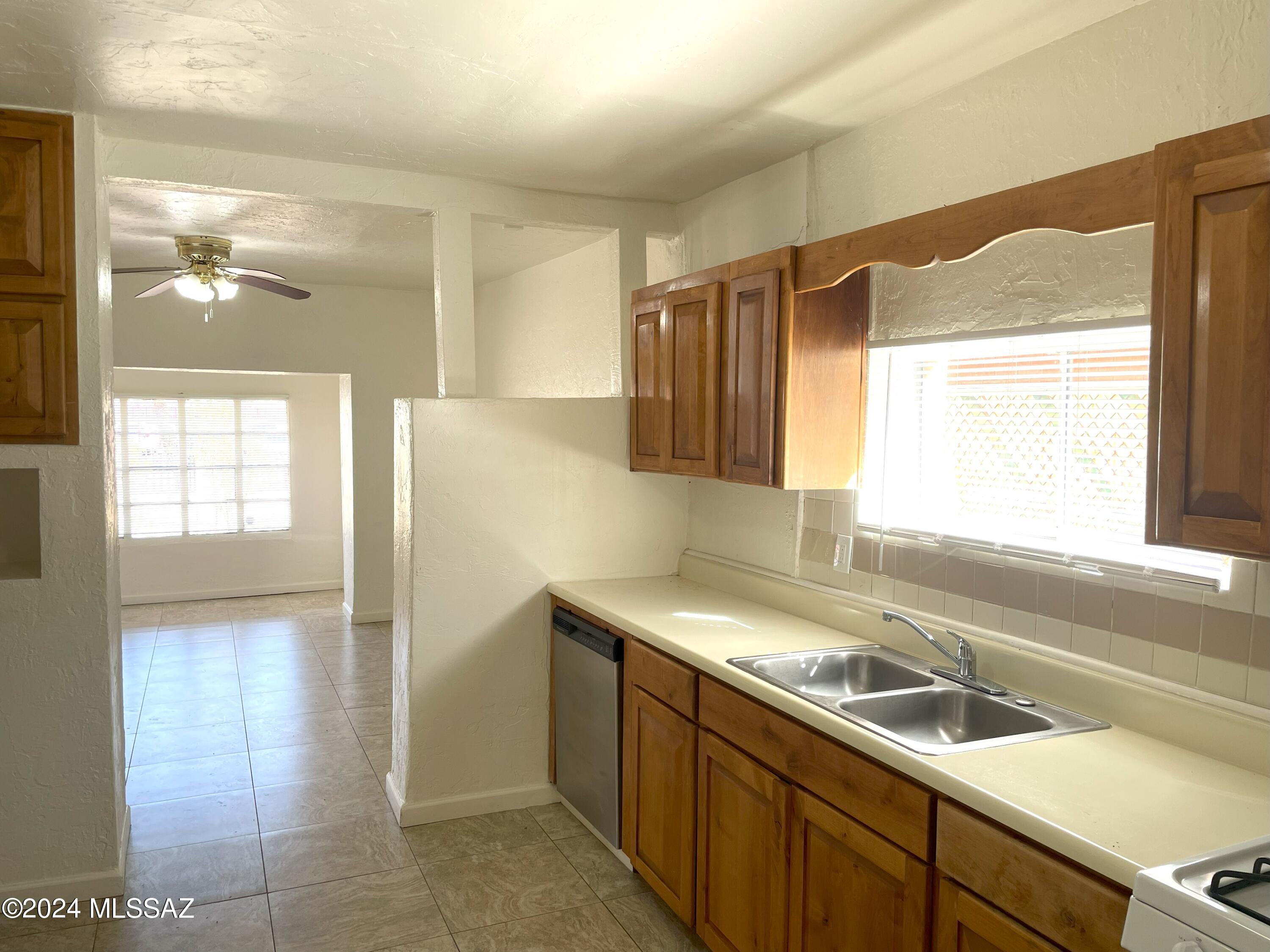 1307 W St Clair Street Unit: 1