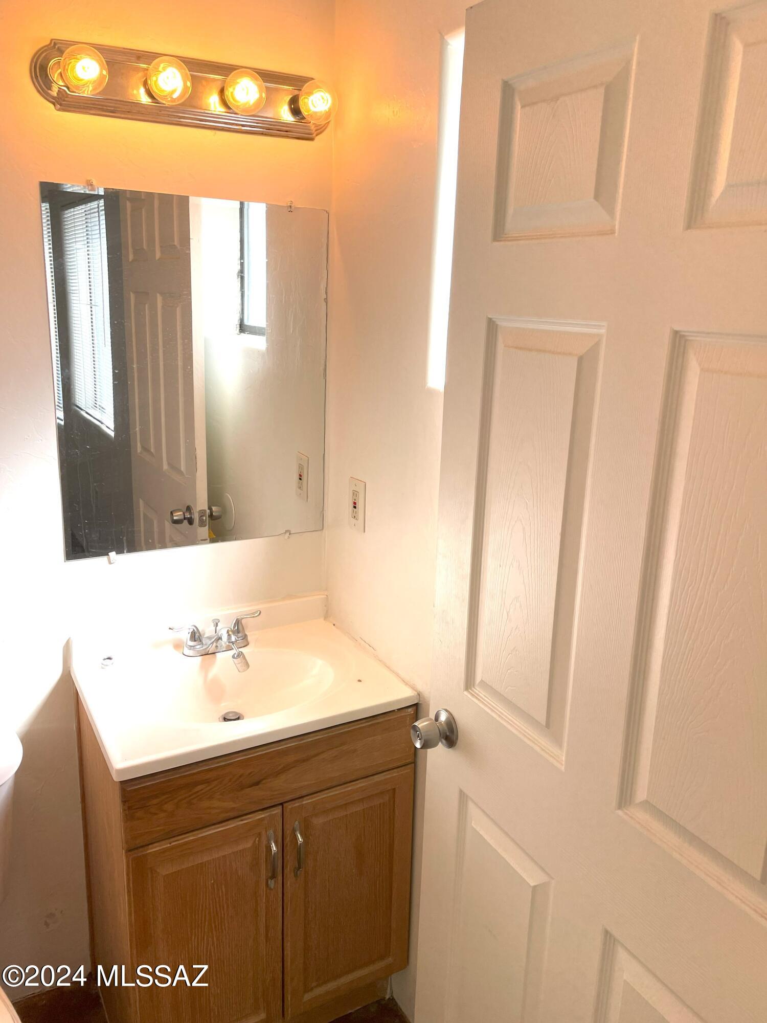 1307 W St Clair Street Unit: 1