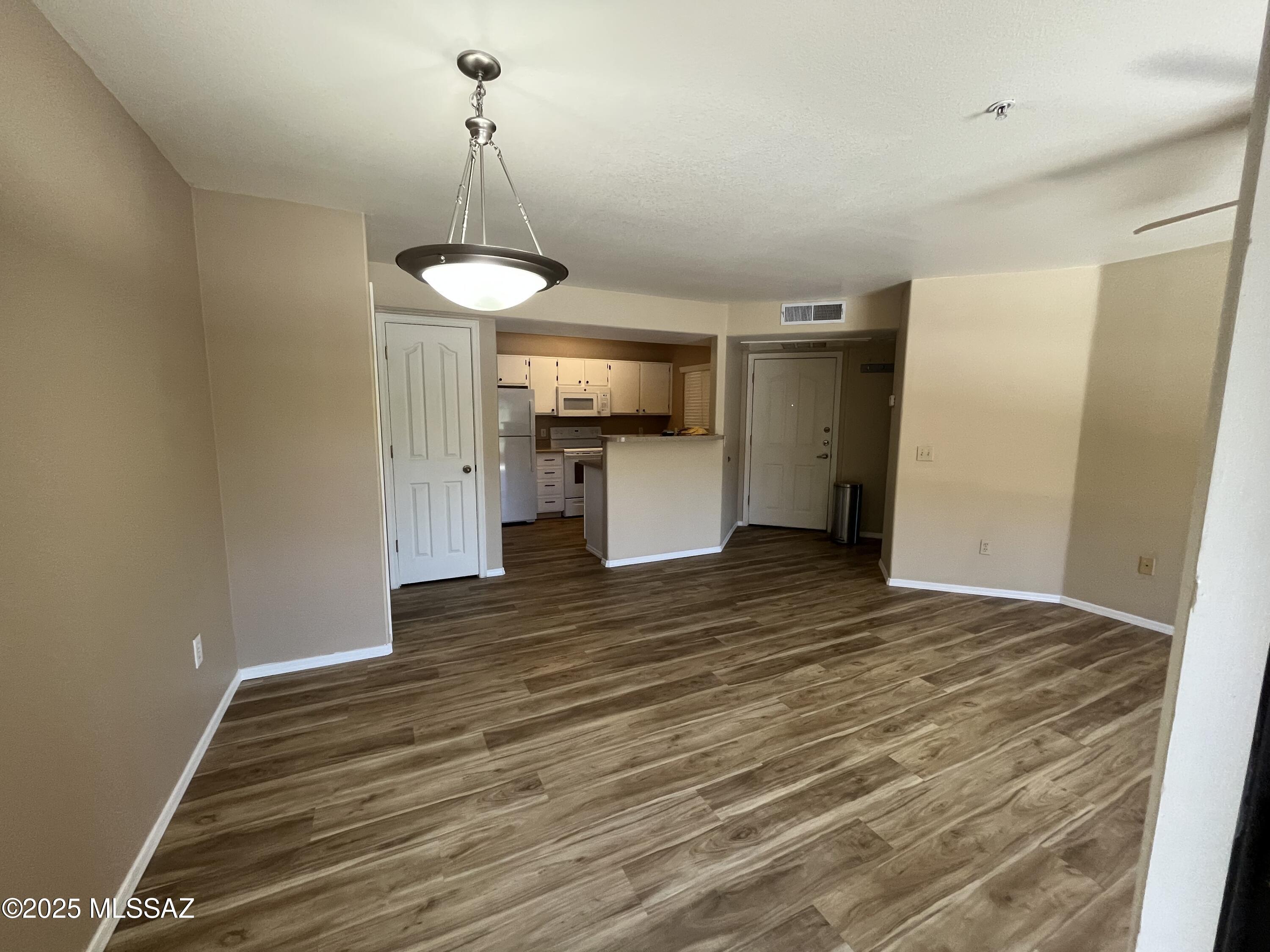 5751 N Kolb Road Unit: 41203