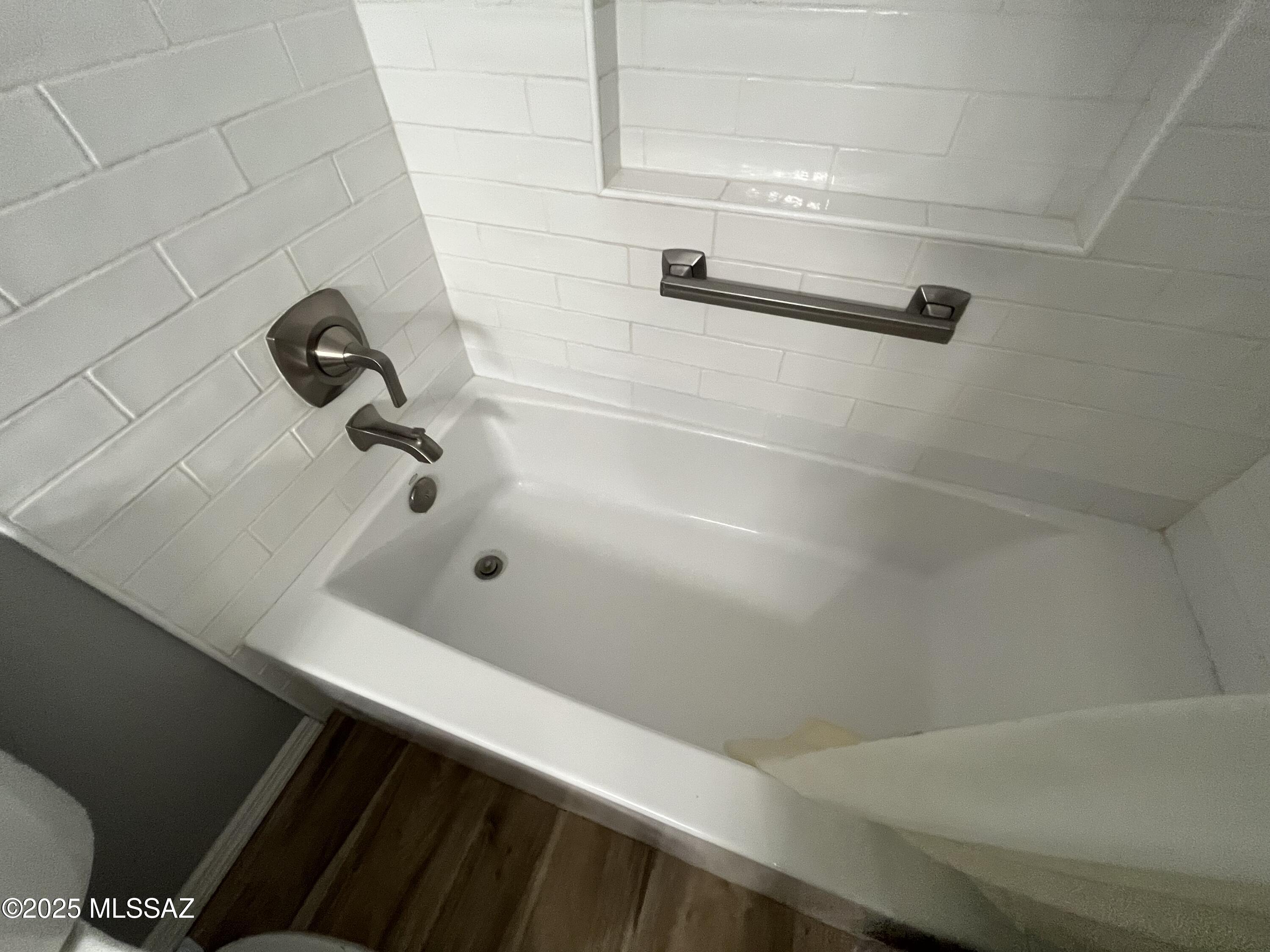 5751 N Kolb Road Unit: 41203