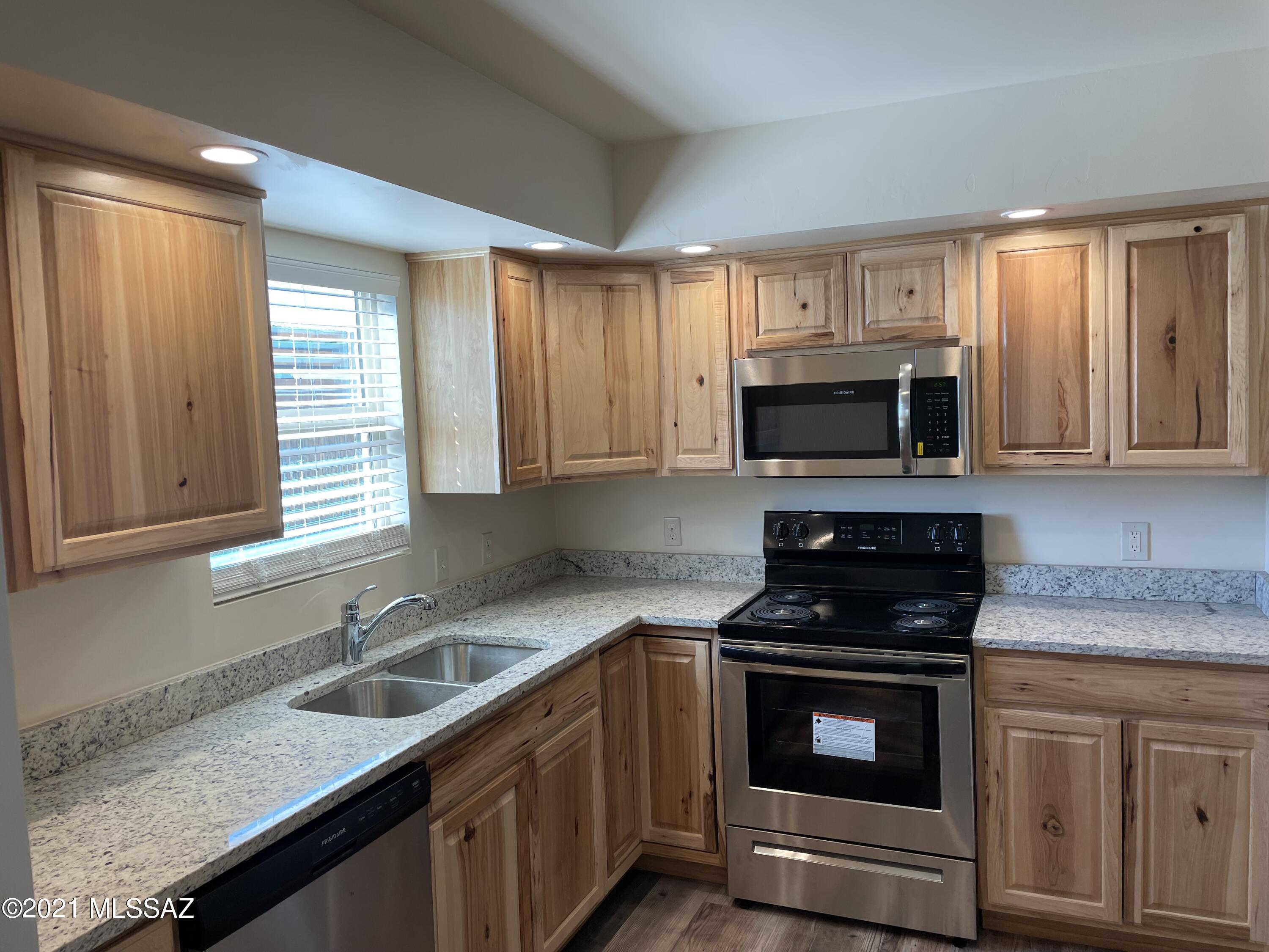 2545 E Spring Street Unit: 2