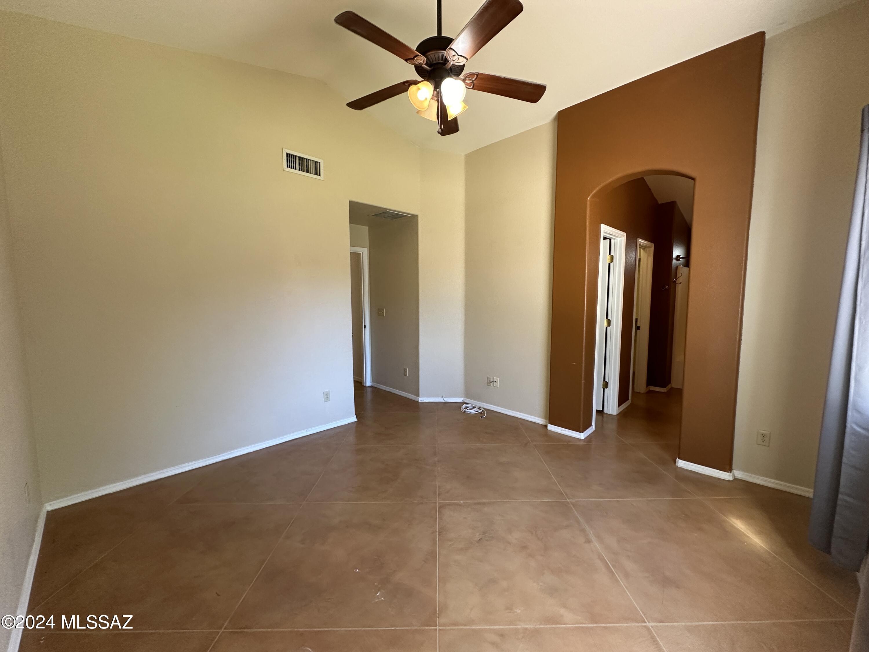 8673 S Desert Dove Drive