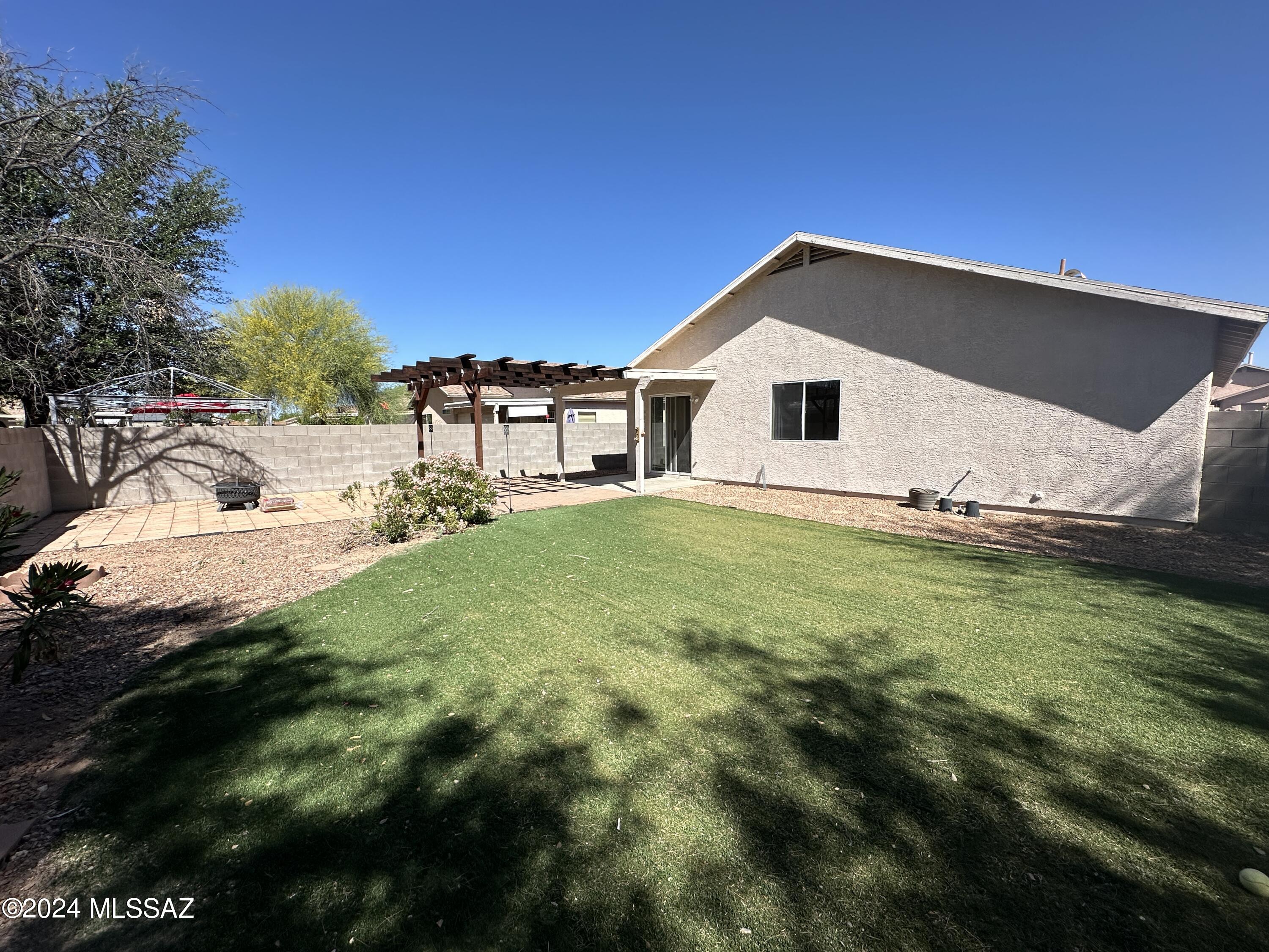 8673 S Desert Dove Drive
