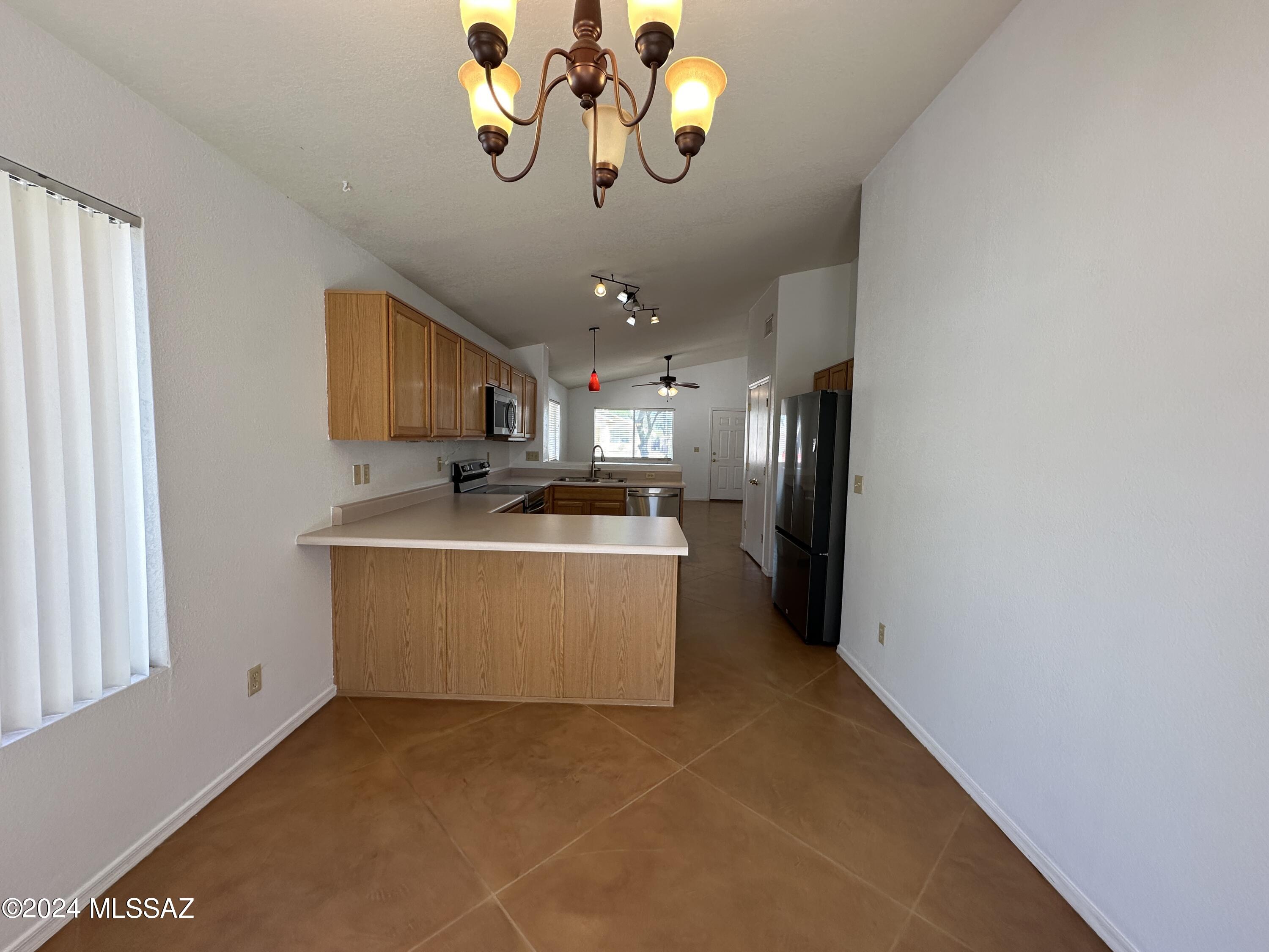 8673 S Desert Dove Drive