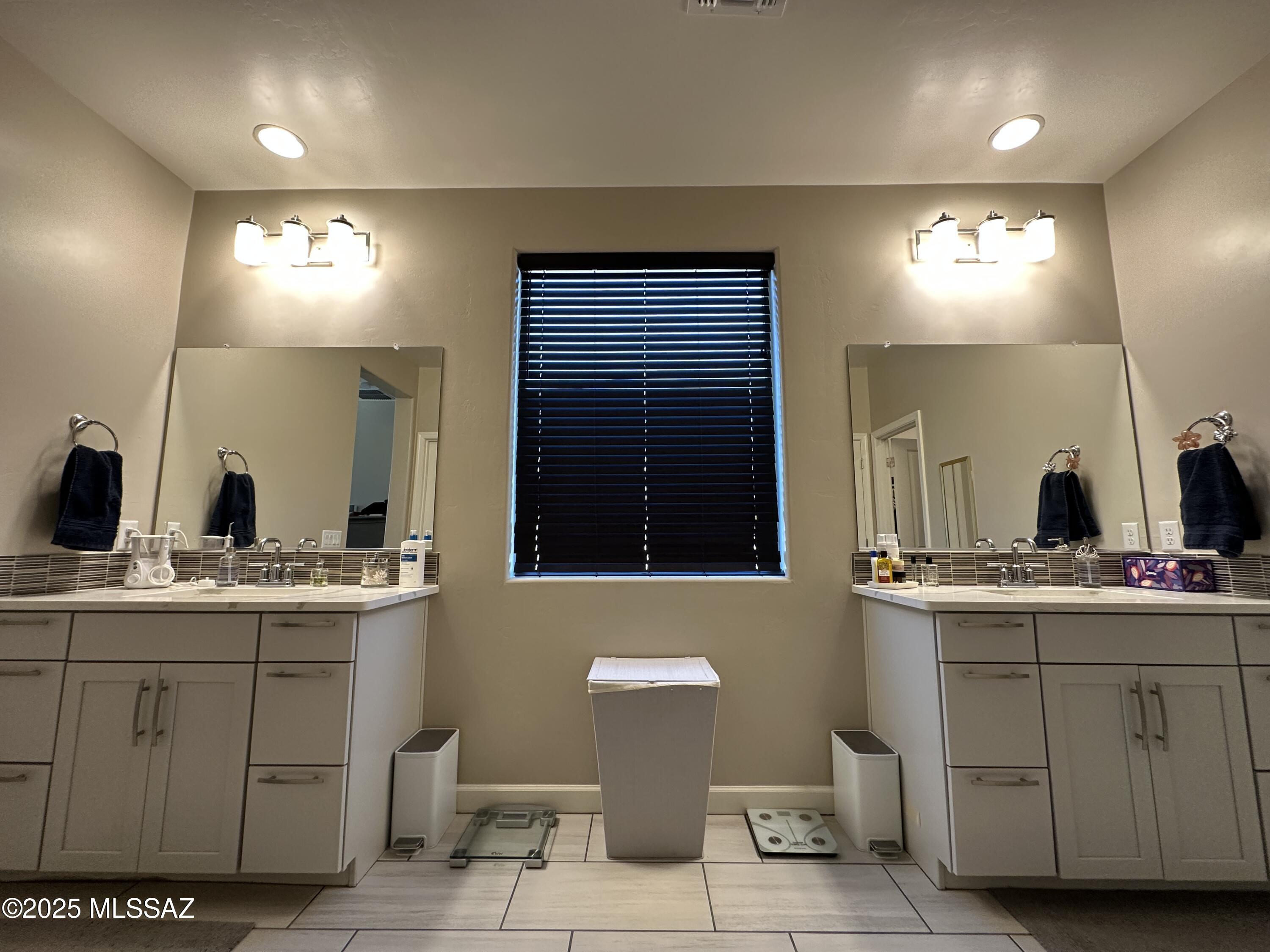 2238 W Azure Creek Loop