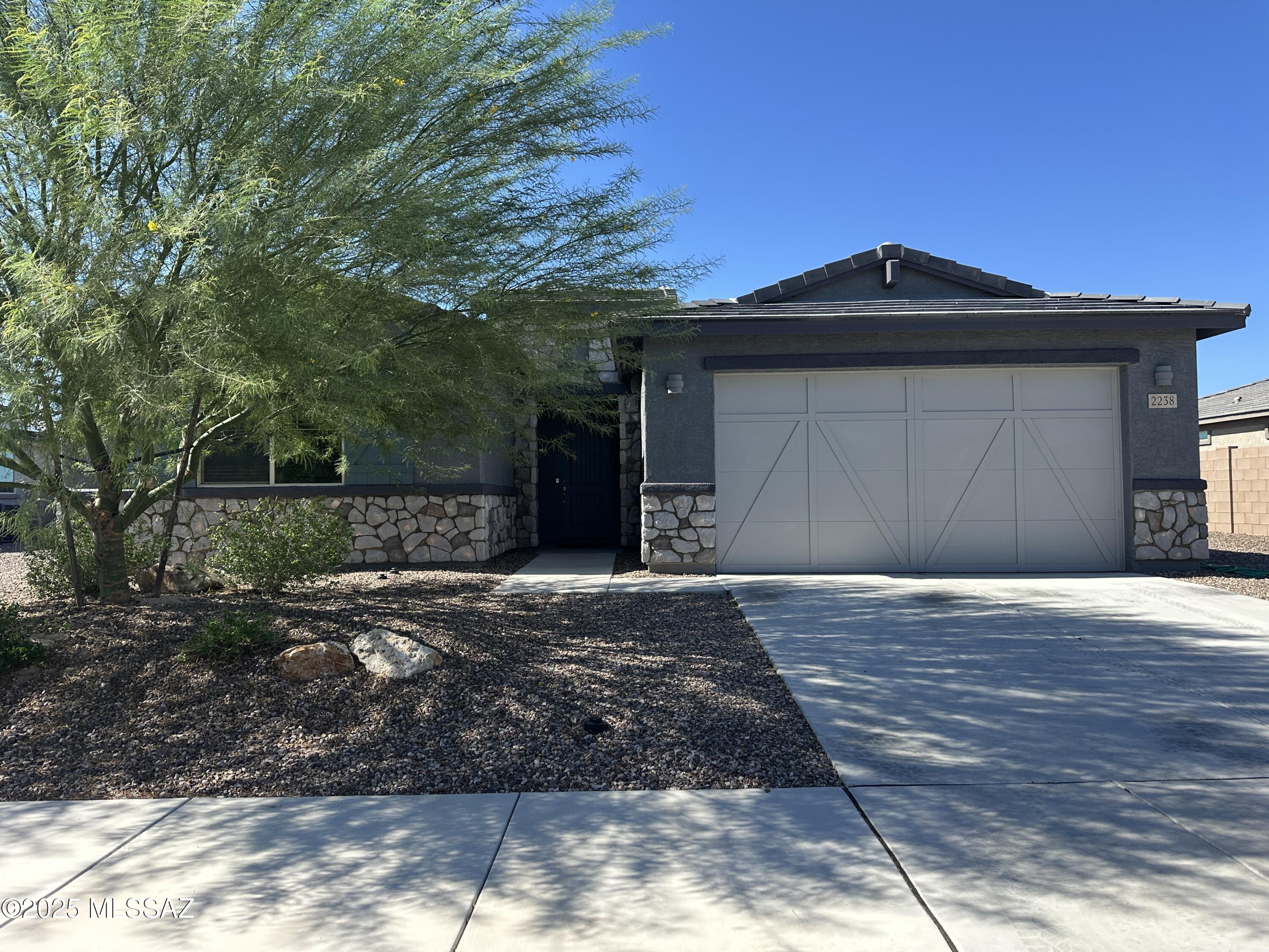 2238 W Azure Creek Loop