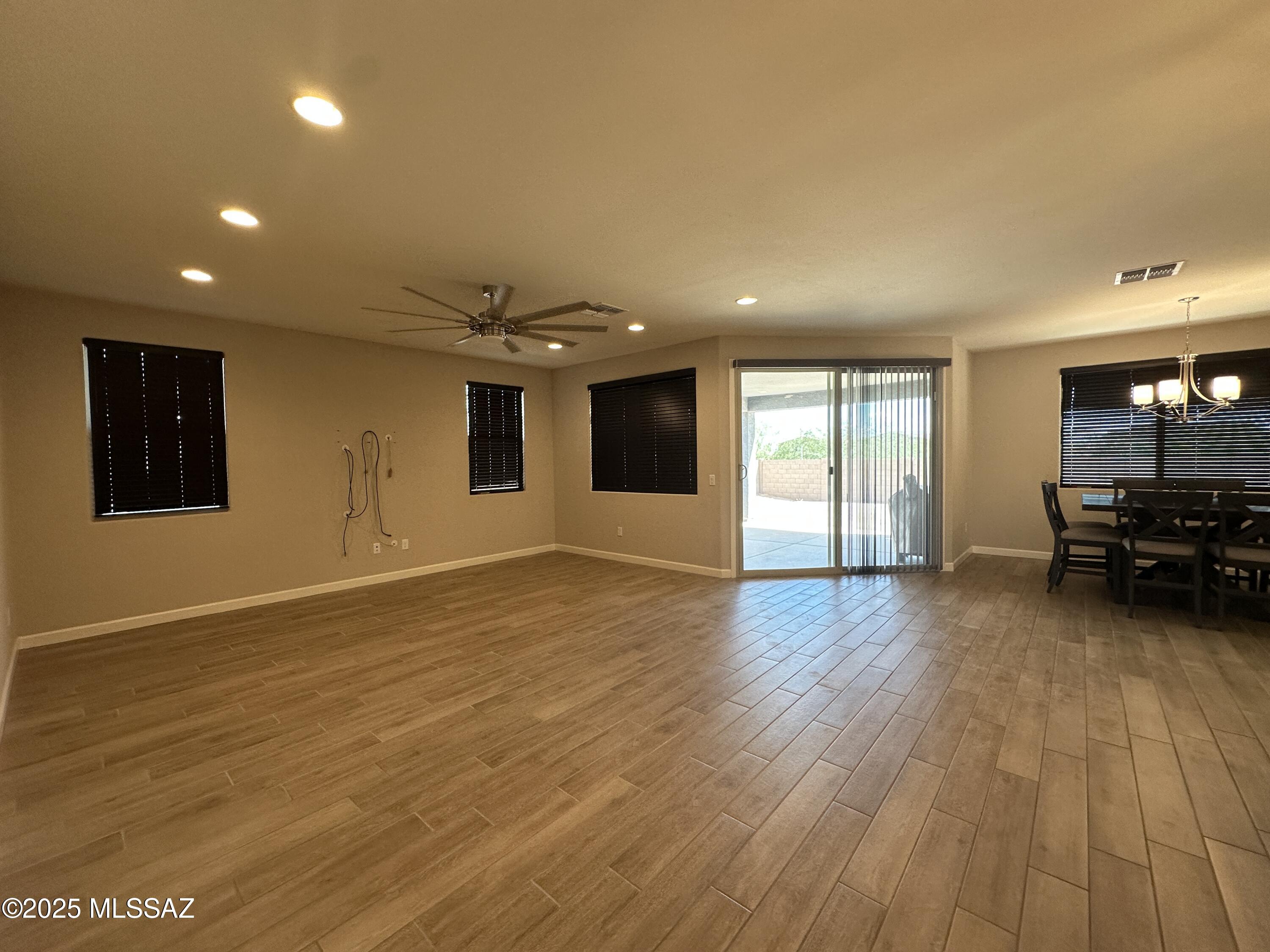 2238 W Azure Creek Loop