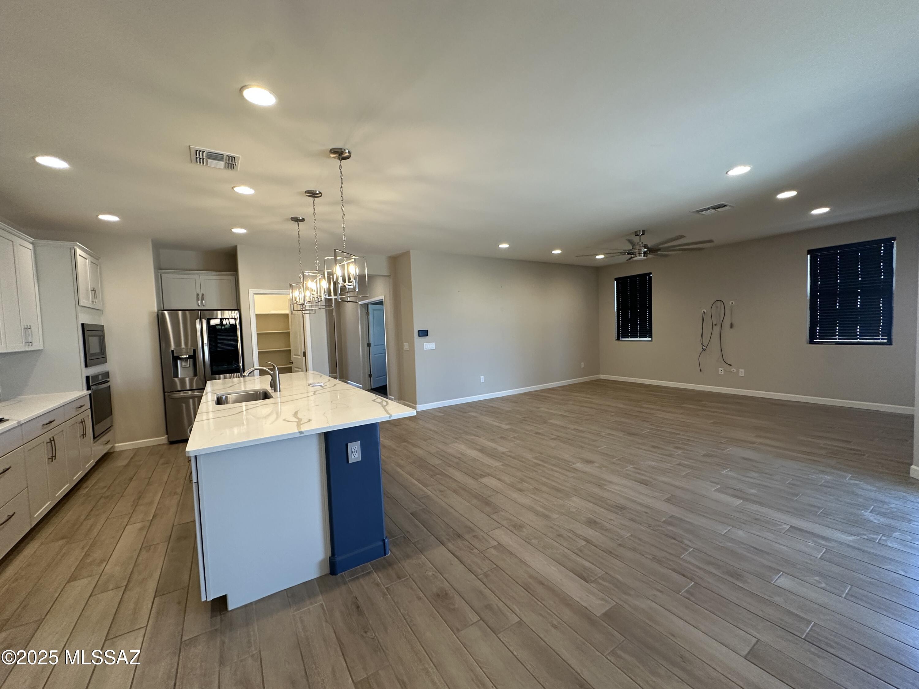 2238 W Azure Creek Loop