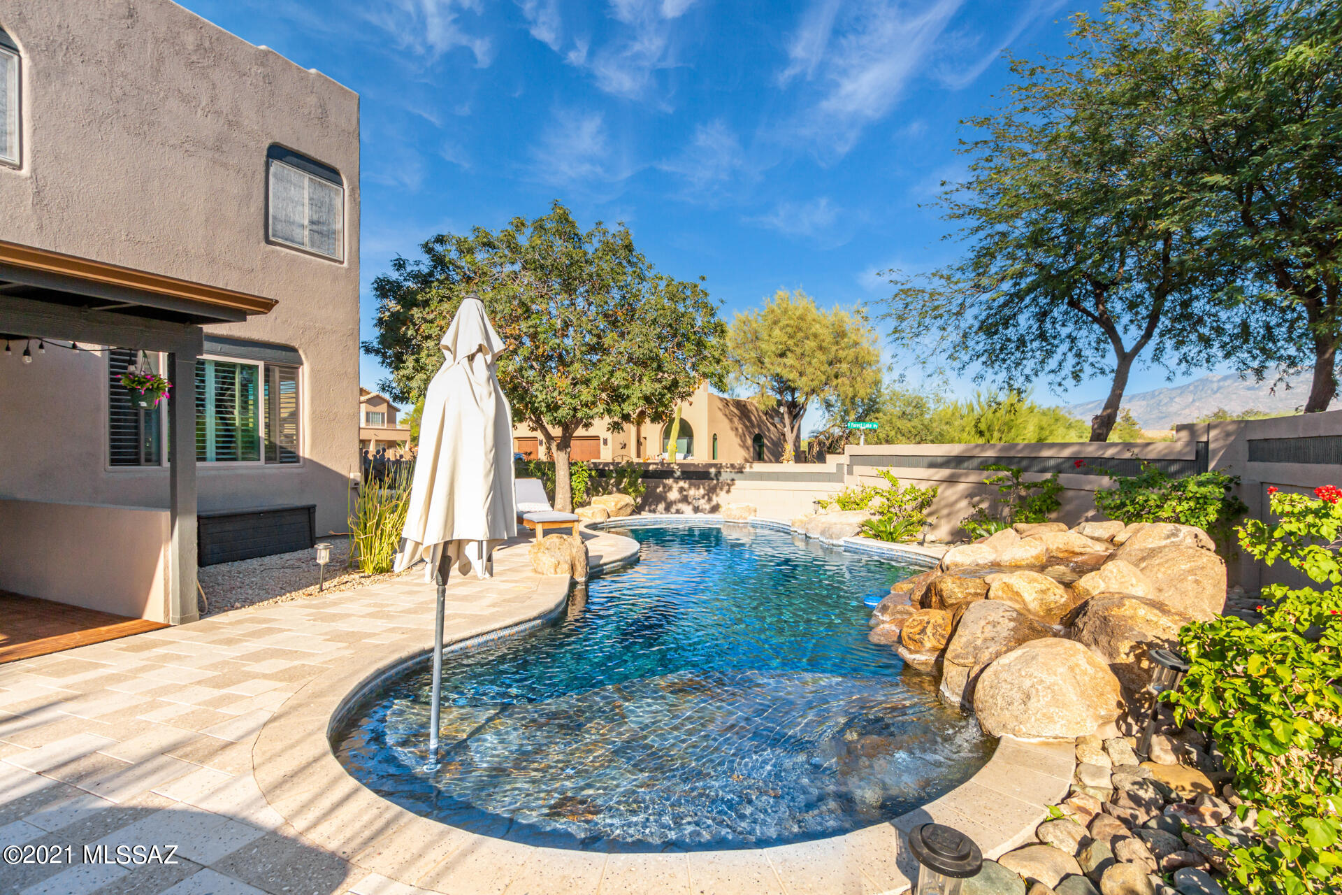 65 W Blackstone Road