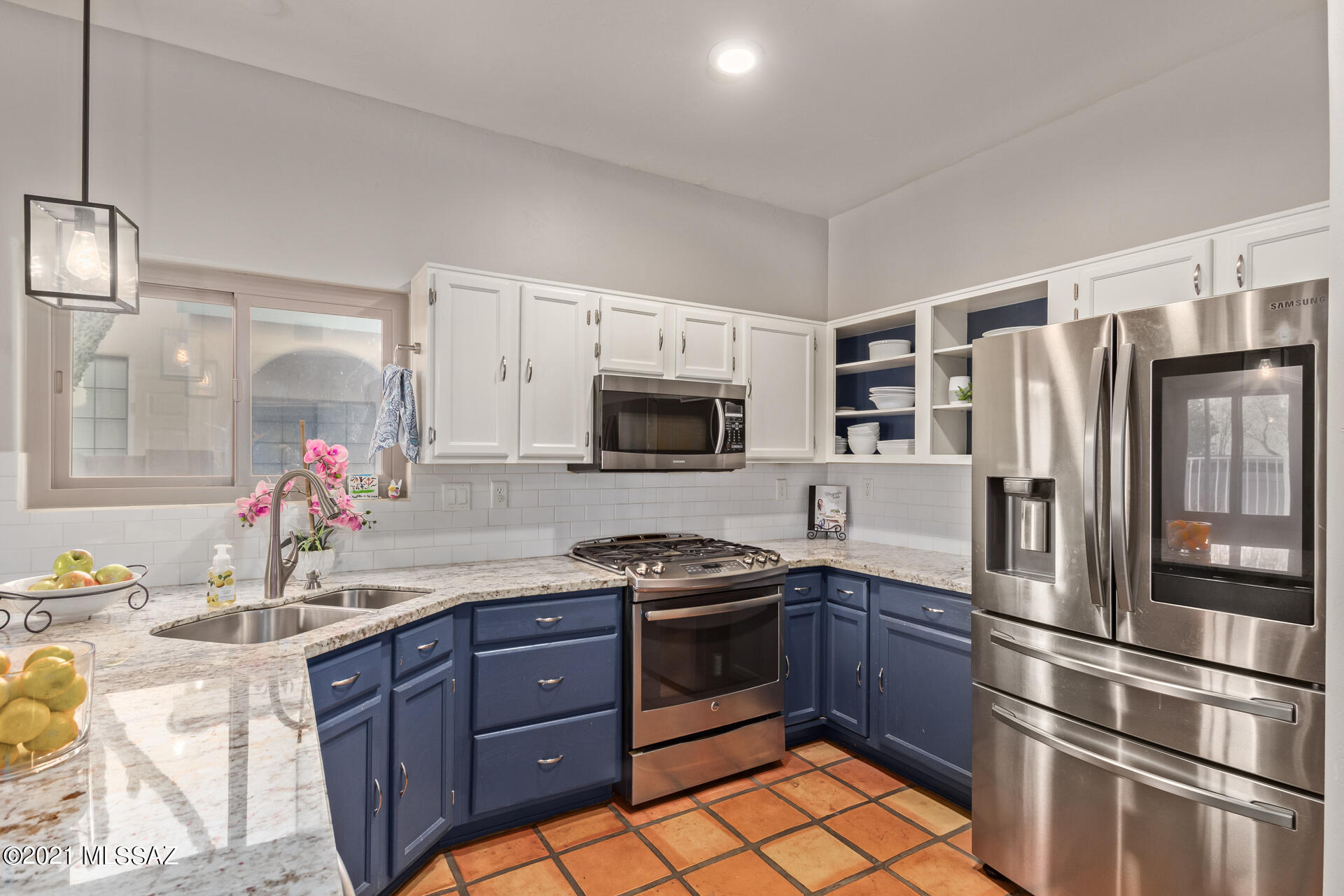 65 W Blackstone Road