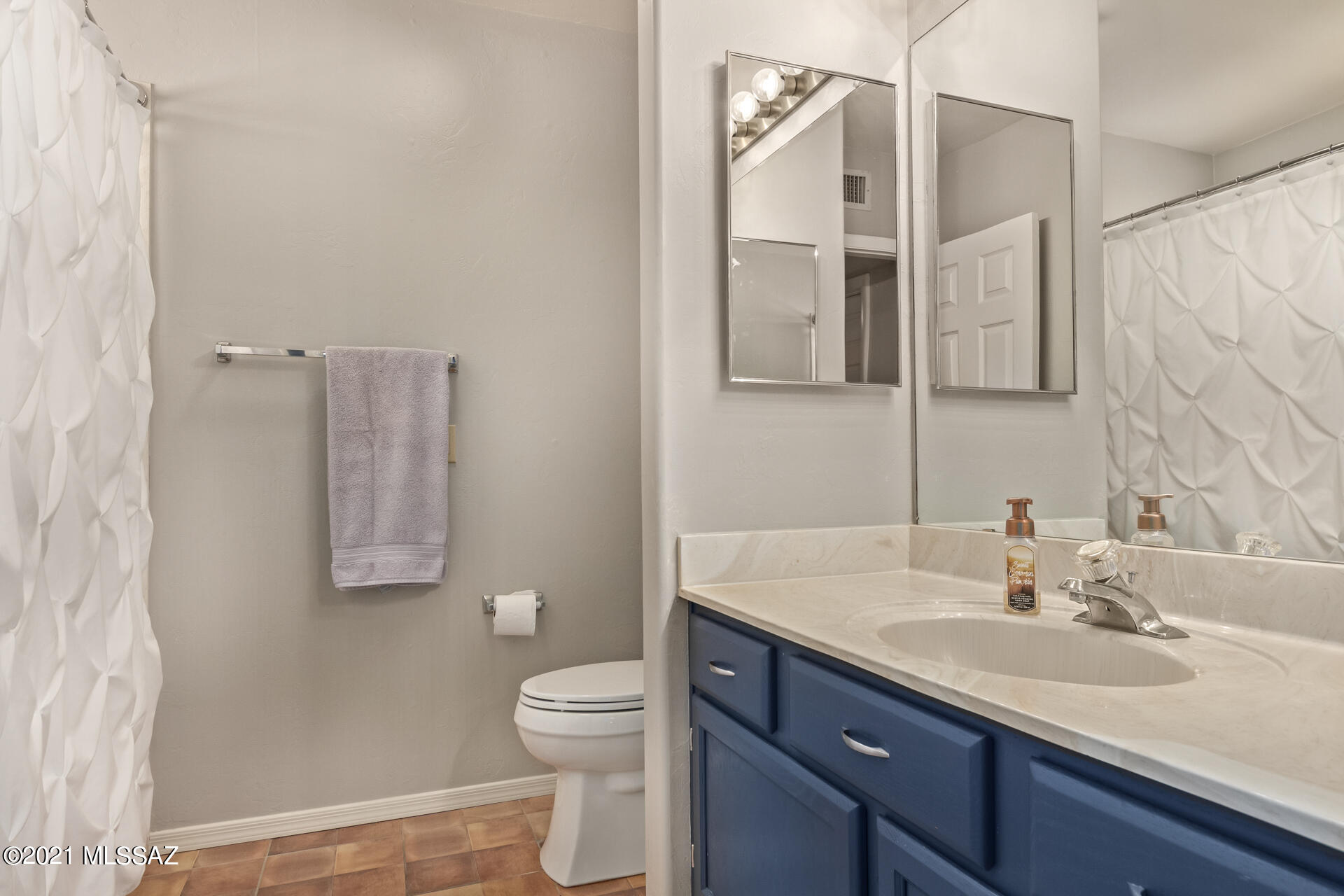 65 W Blackstone Road